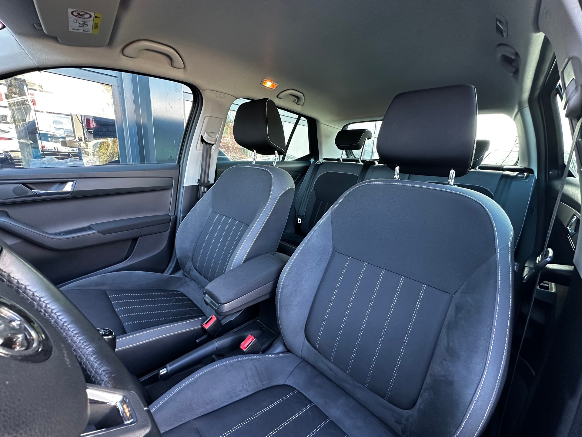 SKODA Fabia 1.0 TSI Style-image-13