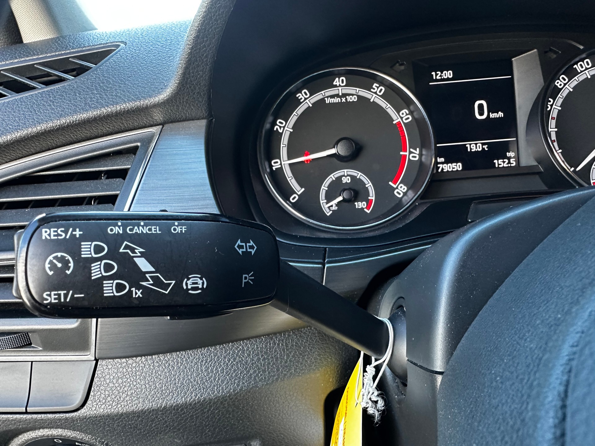 SKODA Fabia 1.0 TSI Style-image-12