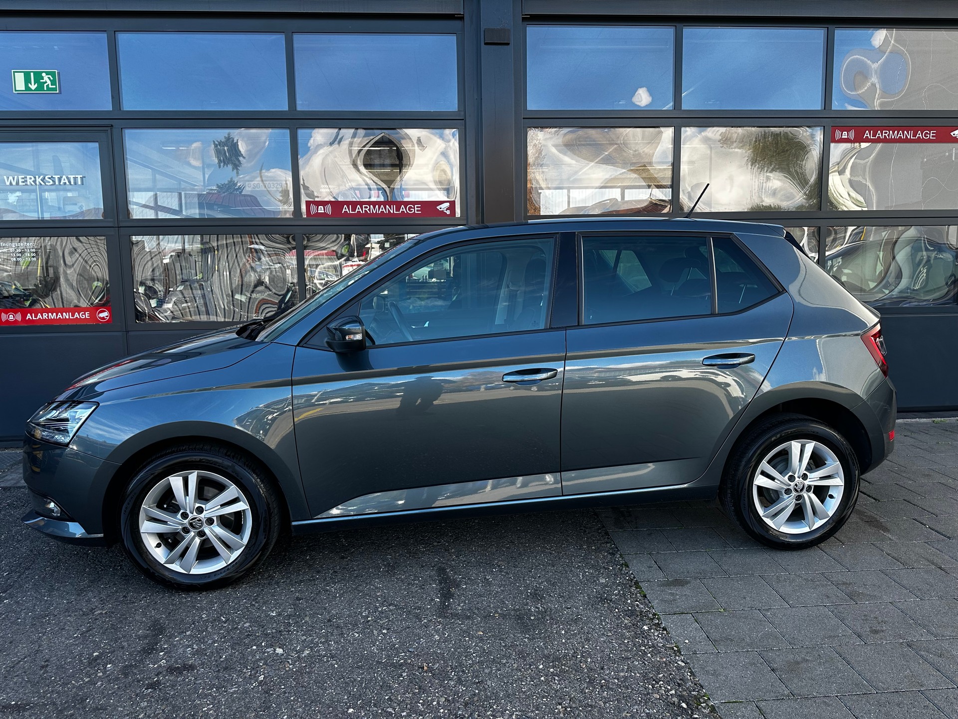 SKODA Fabia 1.0 TSI Style-image-3