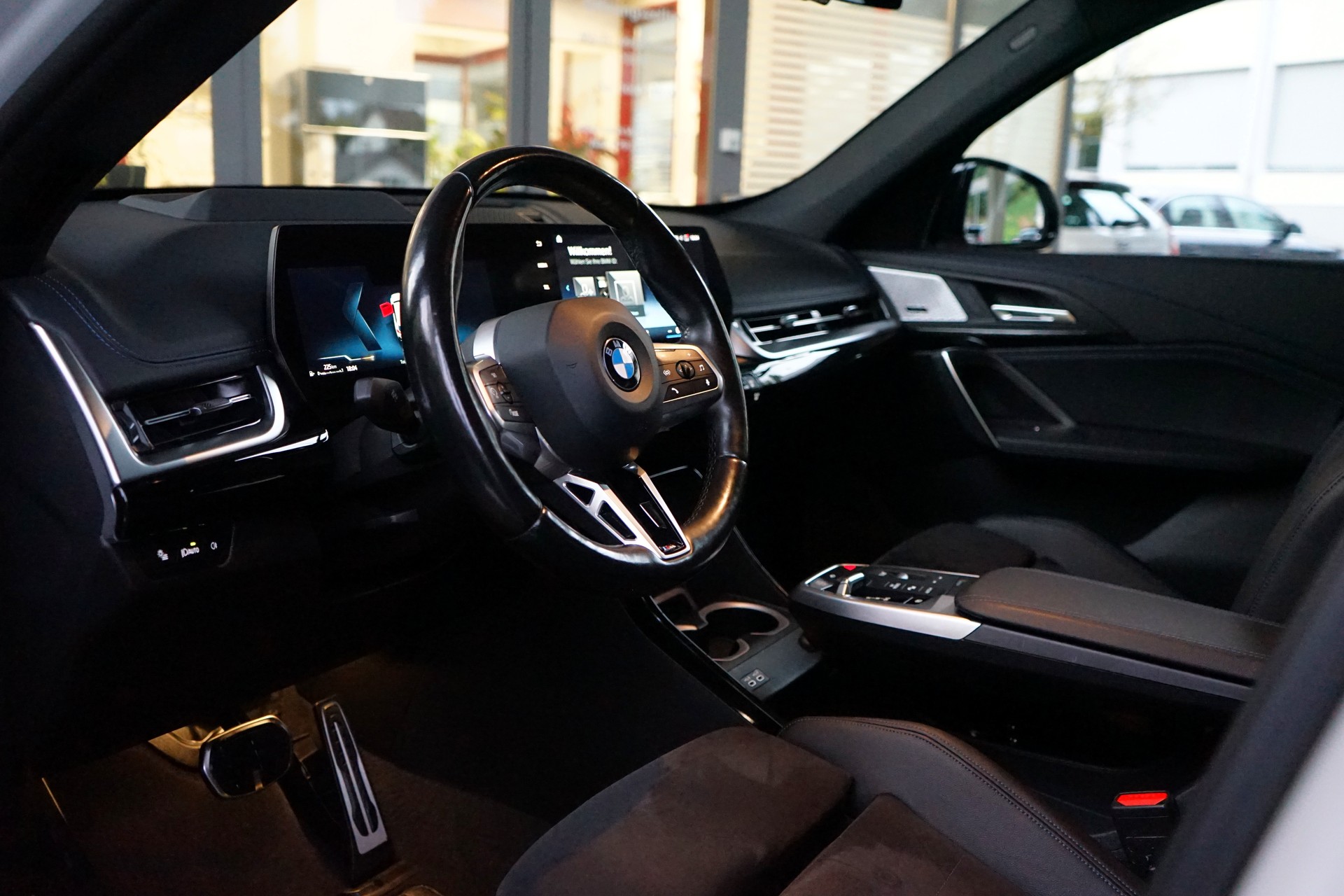 BMW X1 xDrive 23d 48V M Sport-image-5