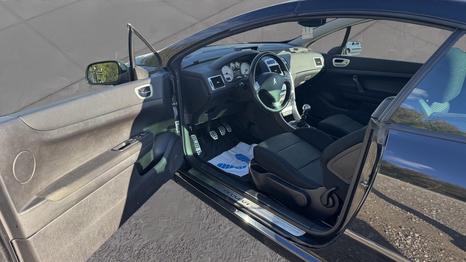 PEUGEOT 307 CC 2.0 HDI-image-20