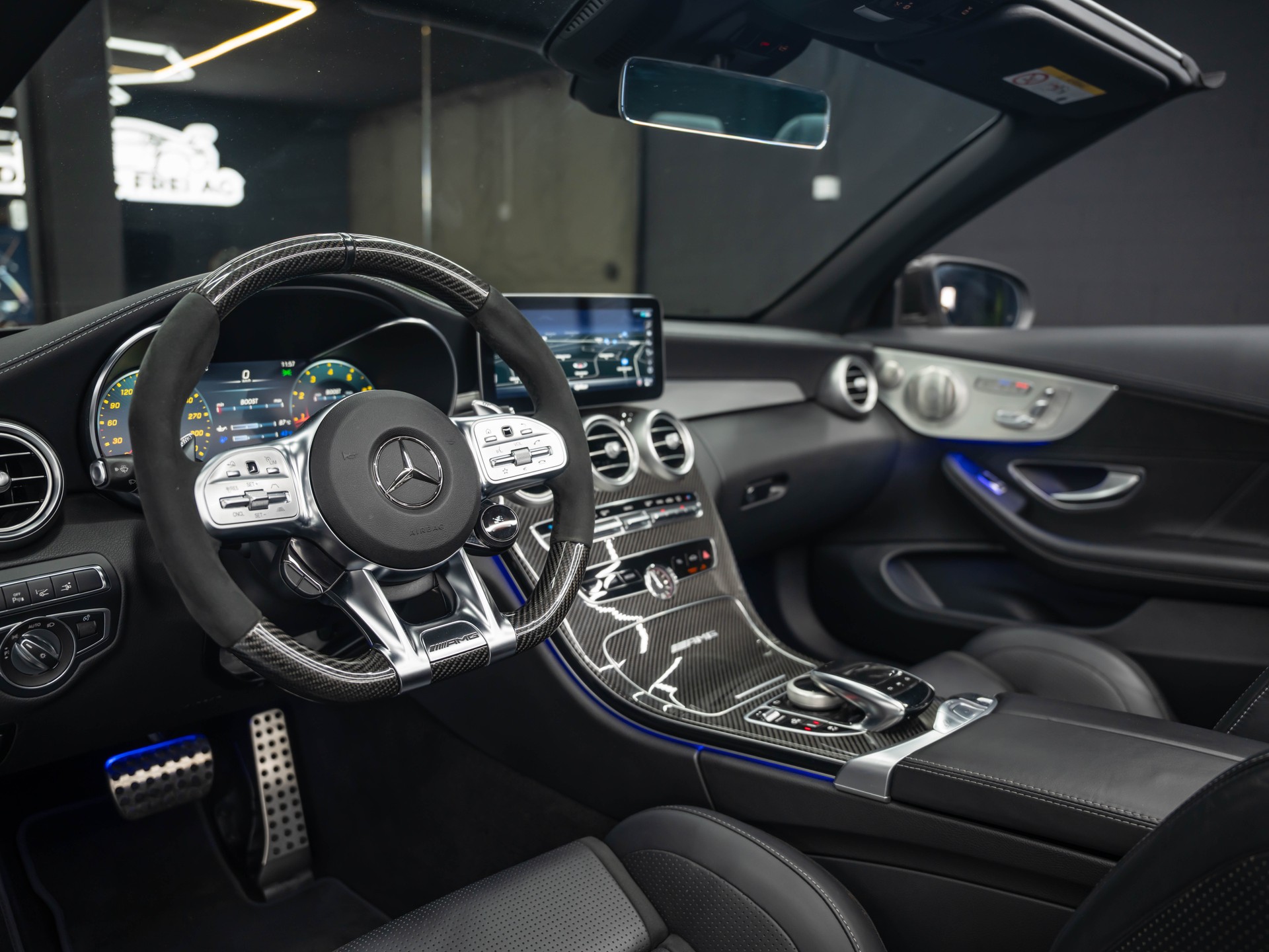 MERCEDES-BENZ C 63 S AMG Premium + 9G-tronic-image-19