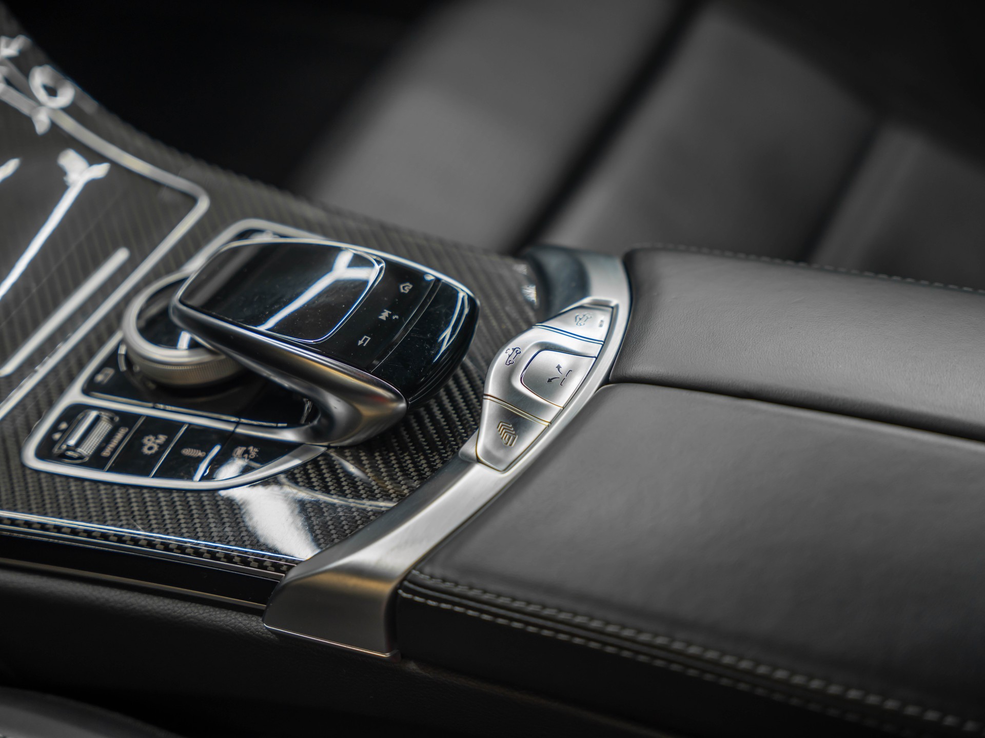 MERCEDES-BENZ C 63 S AMG Premium + 9G-tronic-image-28