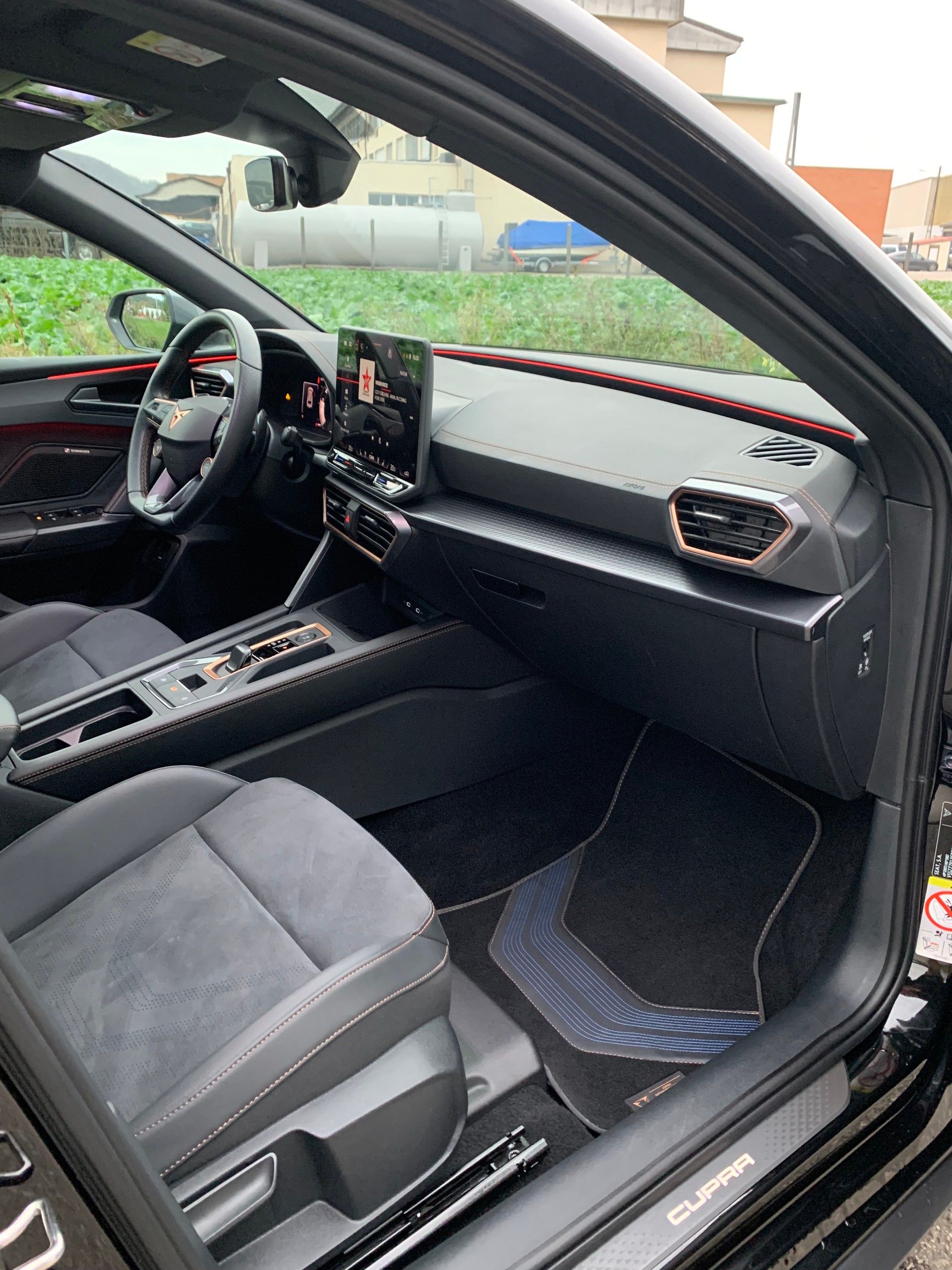CUPRA Leon ST 1.5 eTSI DSG-image-9