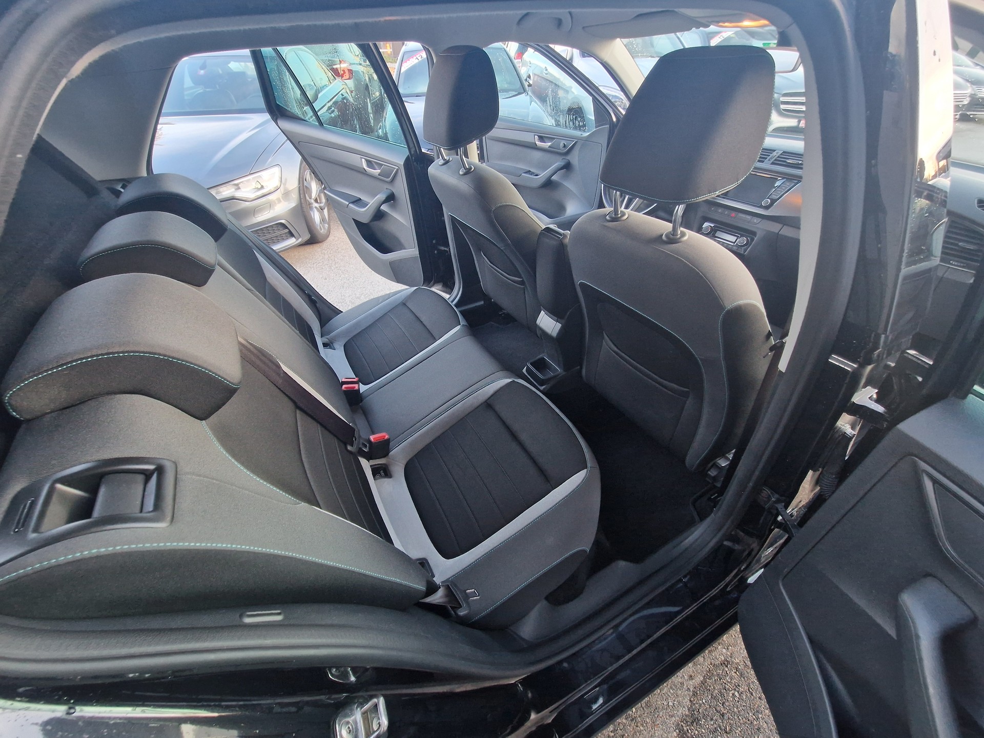 SKODA Fabia 1.2 TSI Ambition-image-10