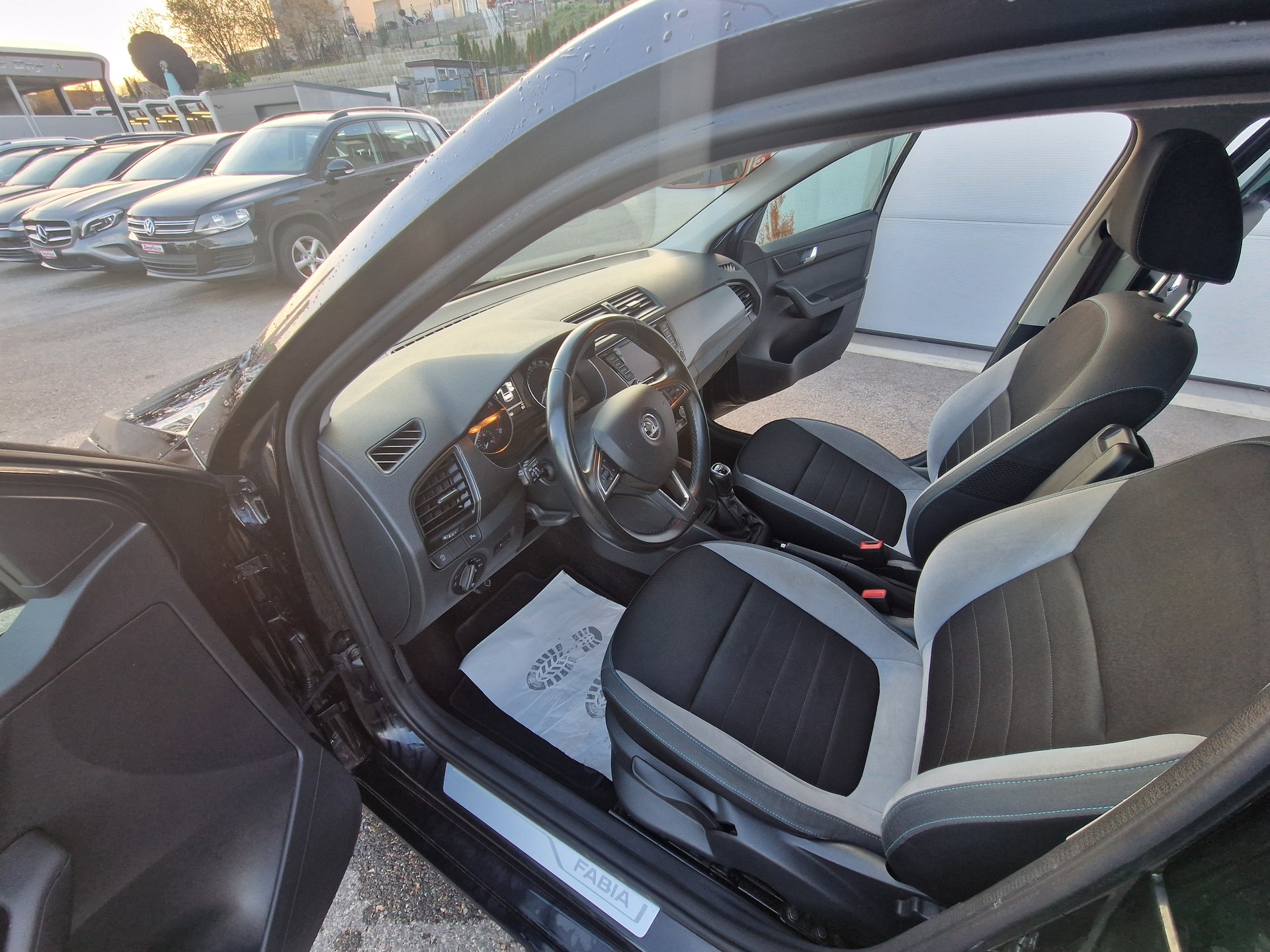 SKODA Fabia 1.2 TSI Ambition-image-6