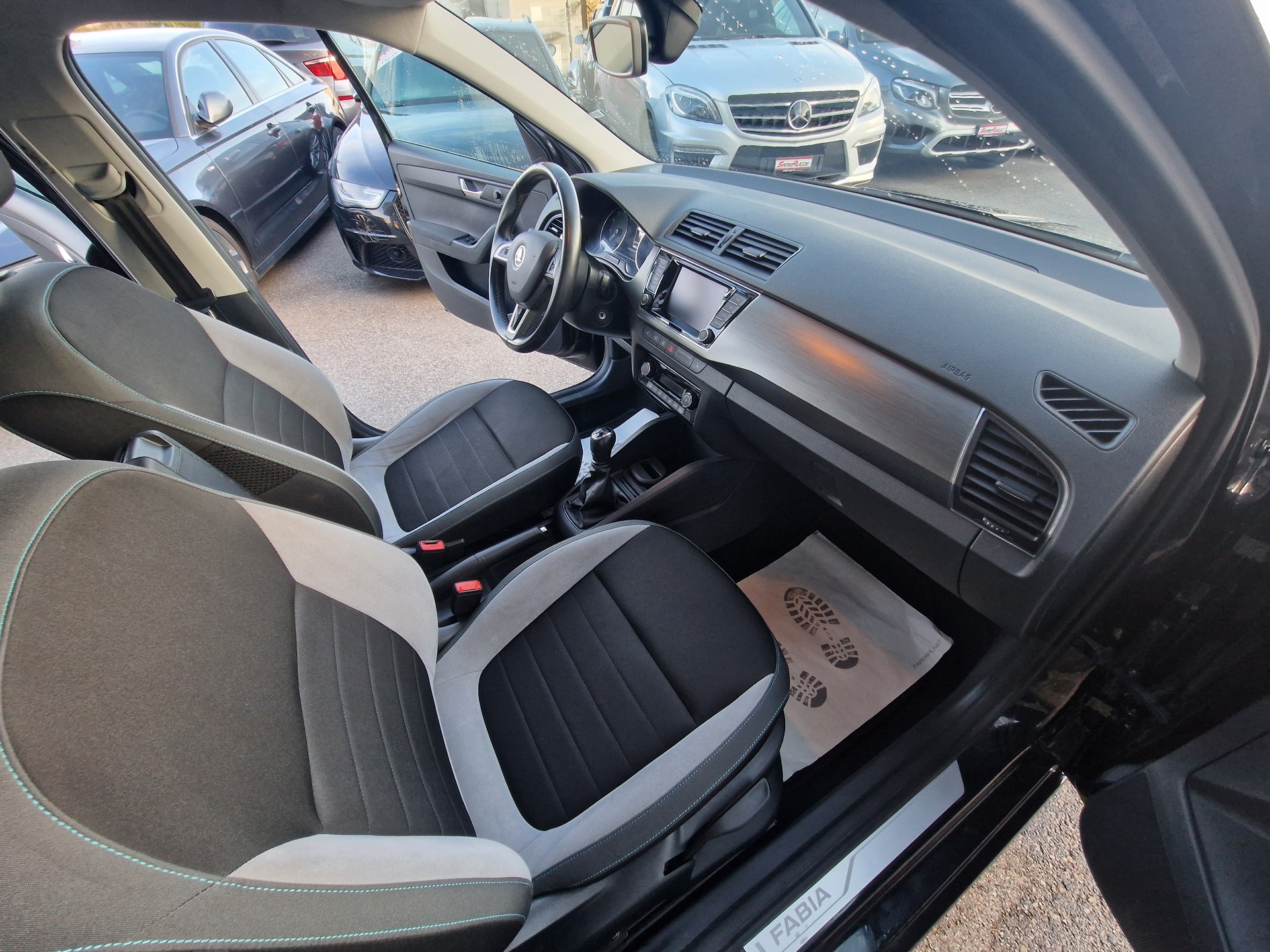 SKODA Fabia 1.2 TSI Ambition-image-7