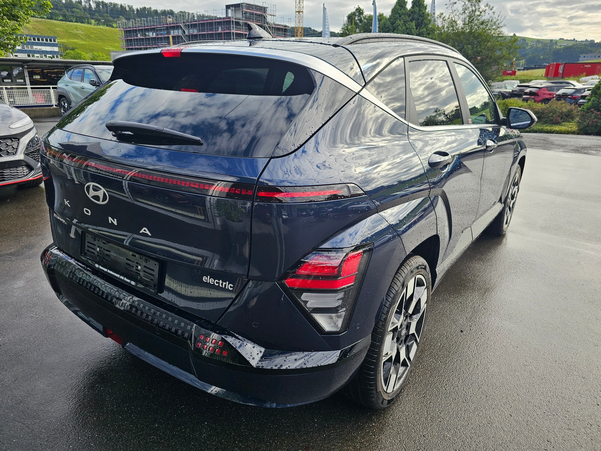 HYUNDAI Kona EV 65.4 kWh Amplia-image-7