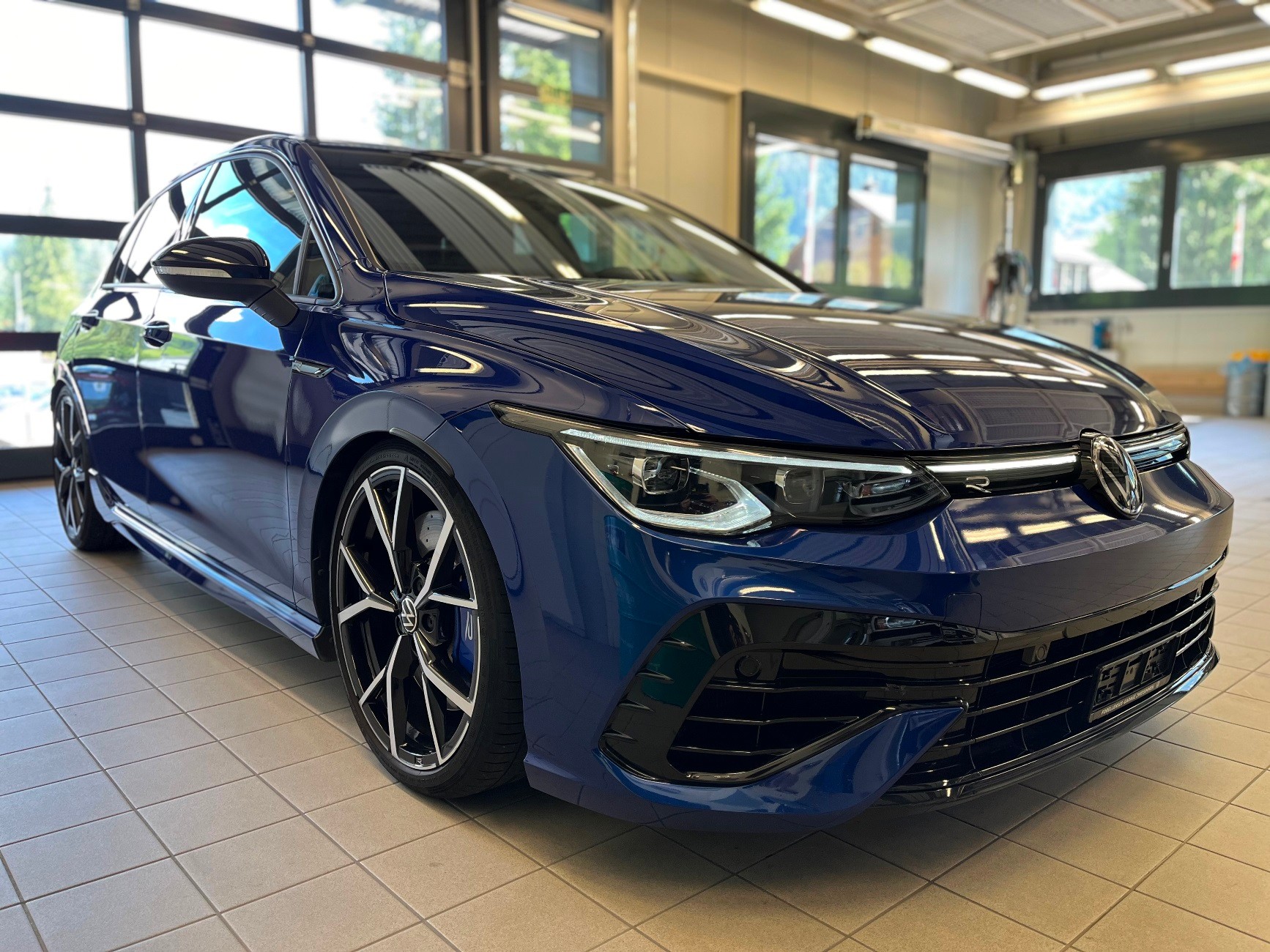 VW Golf 2.0 TSI R DSG 4Motion-image-5