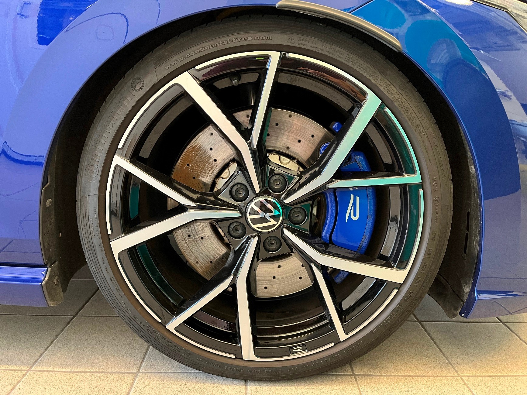 VW Golf 2.0 TSI R DSG 4Motion-image-14