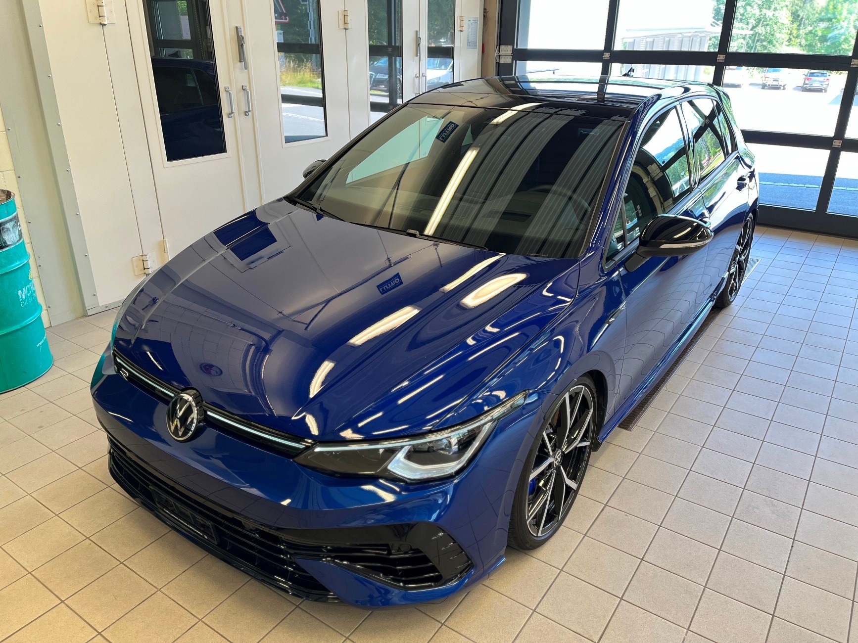 VW Golf 2.0 TSI R DSG 4Motion-image-6
