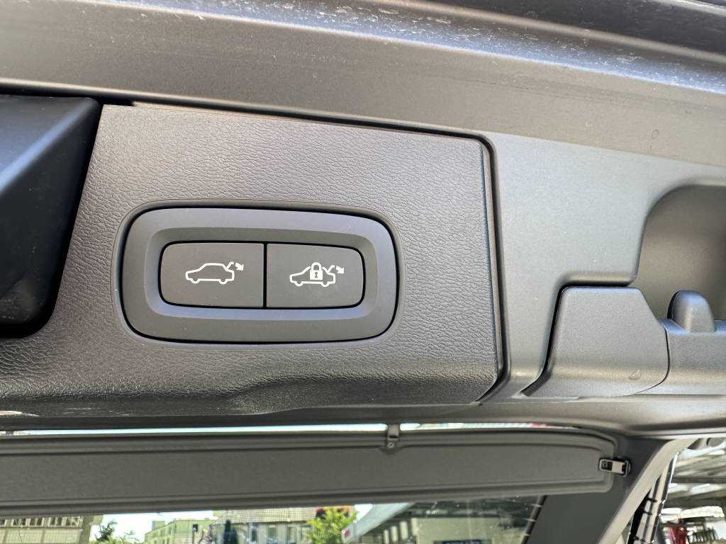 VOLVO XC60 T8 eAWD Inscription Geartronic-image-16