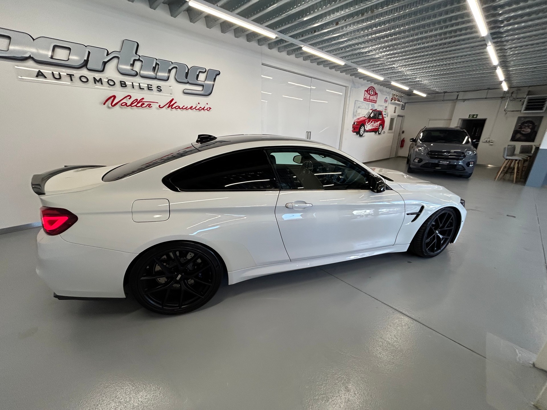 BMW M4 Coupé Competition DKG-image-5