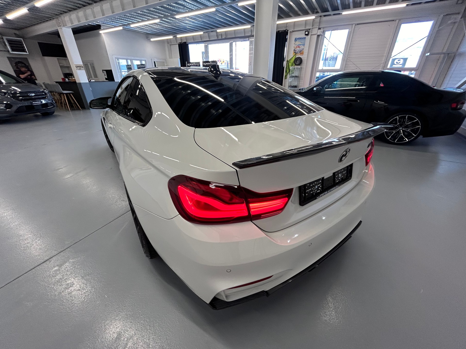 BMW M4 Coupé Competition DKG-image-10