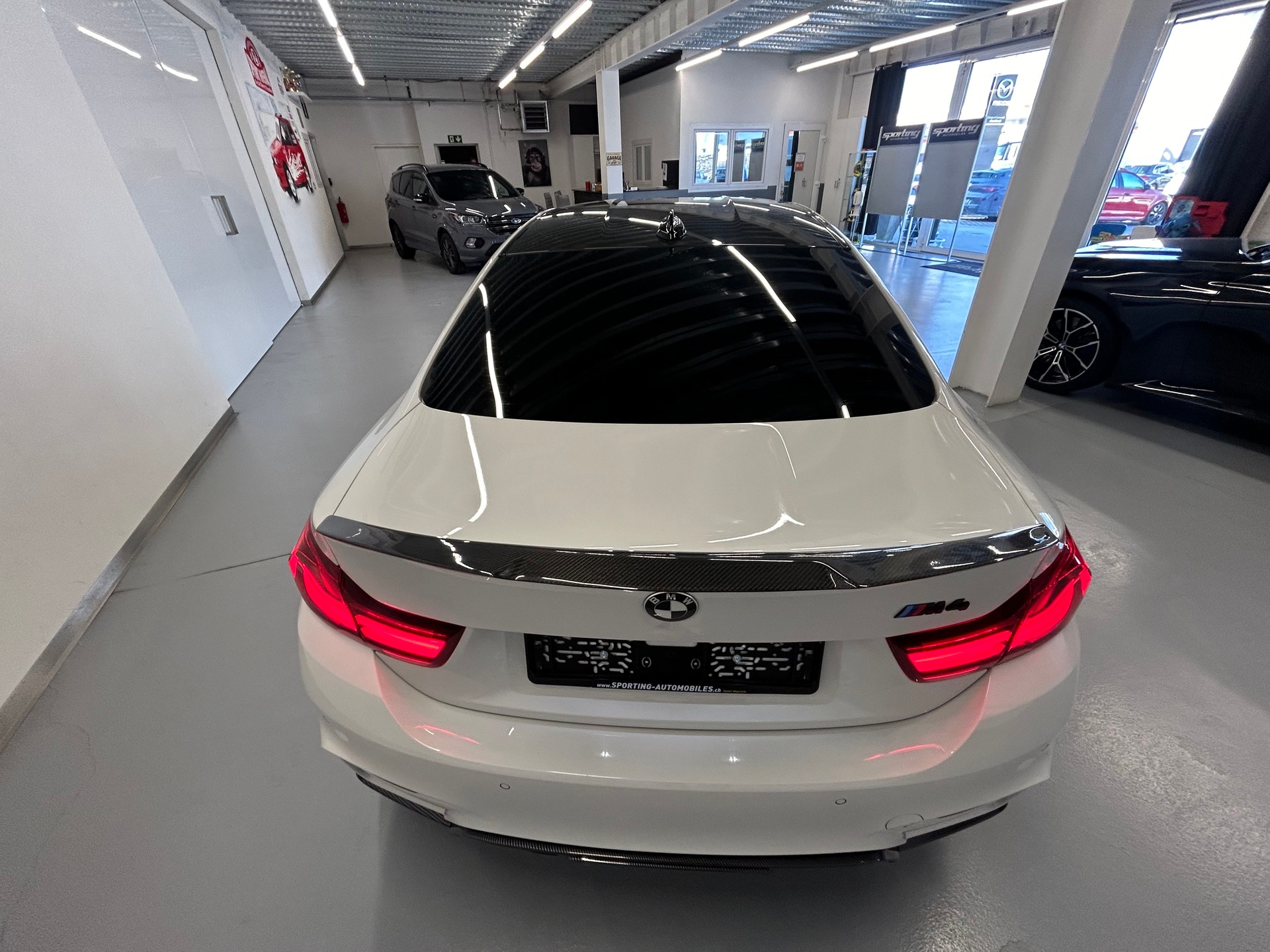 BMW M4 Coupé Competition DKG-image-7