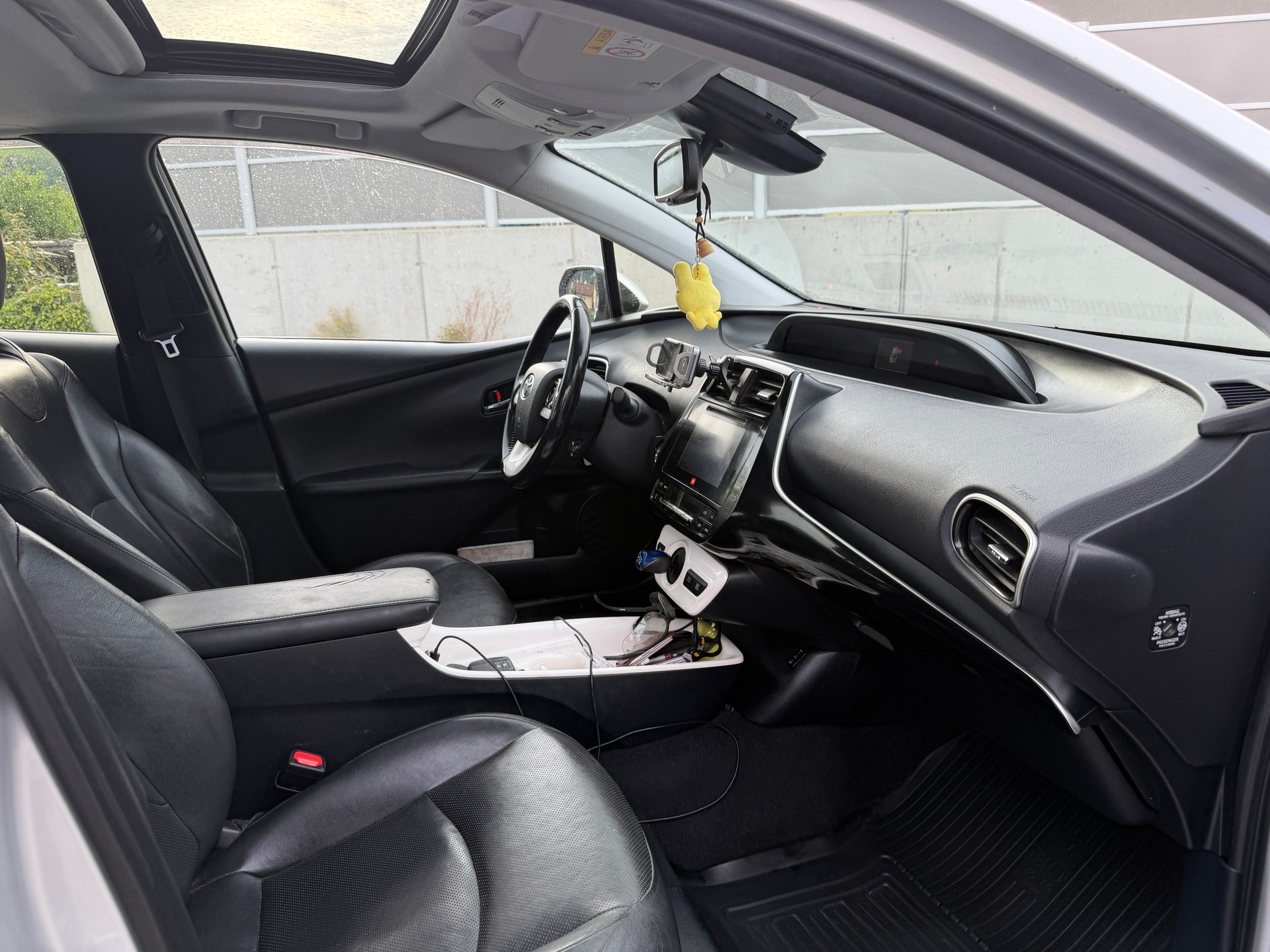 TOYOTA Prius 1.8 VVT-i HSD Sol Premium-image-8