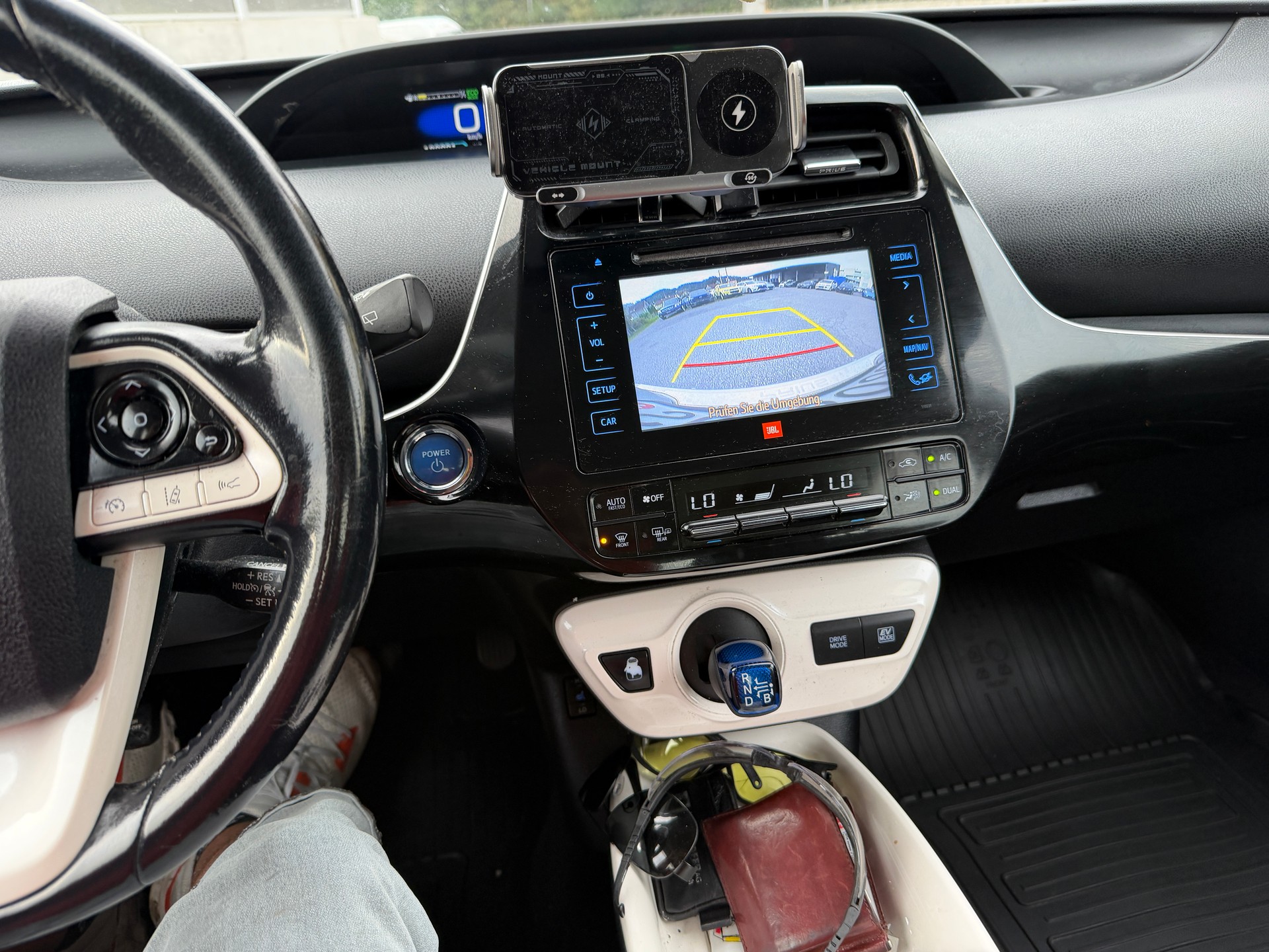 TOYOTA Prius 1.8 VVT-i HSD Sol Premium-image-9