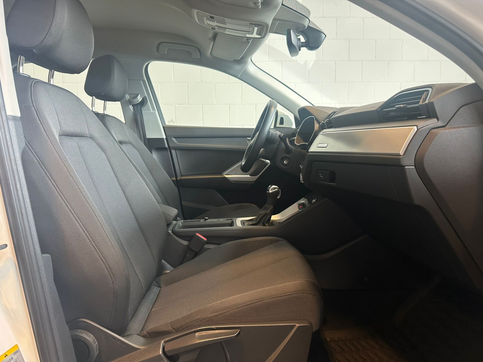 AUDI Q3 40 TFSI quattro S-tronic-image-9