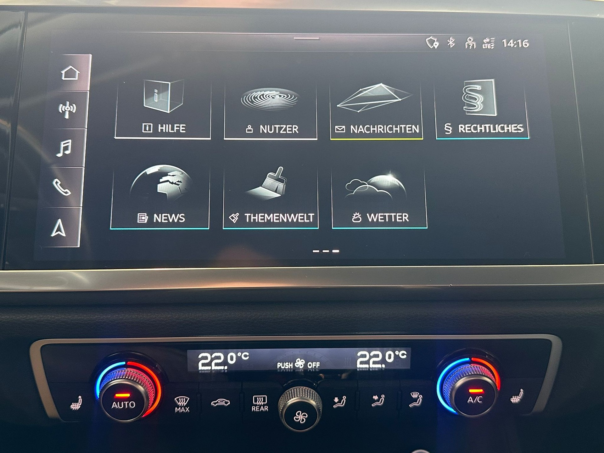 AUDI Q3 40 TFSI quattro S-tronic-image-16
