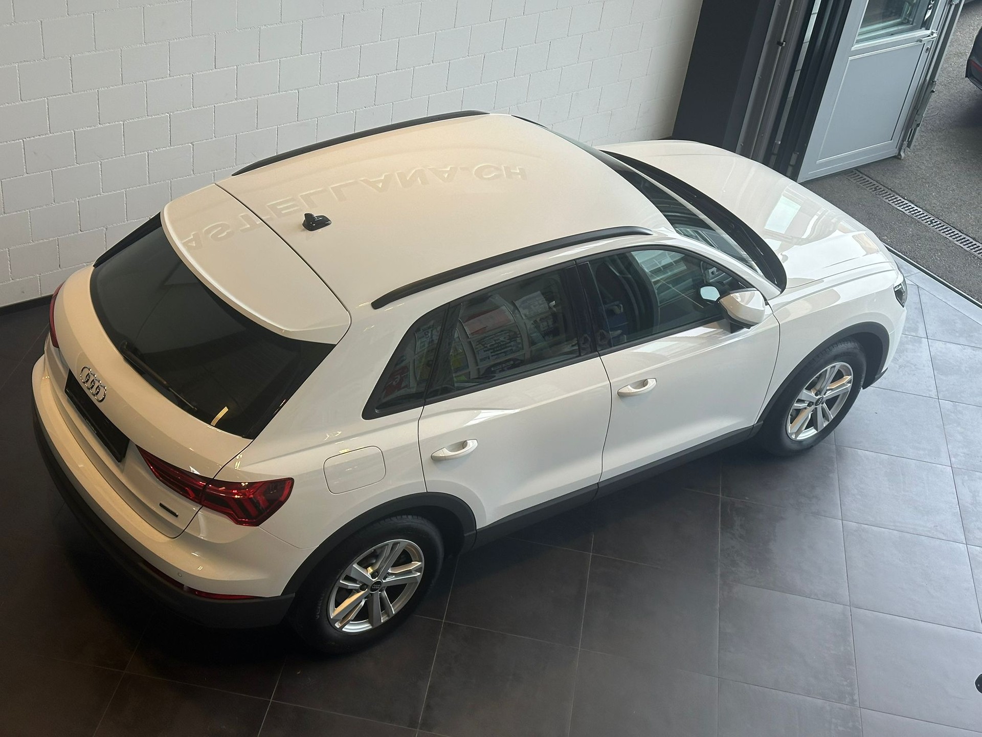 AUDI Q3 40 TFSI quattro S-tronic-image-7