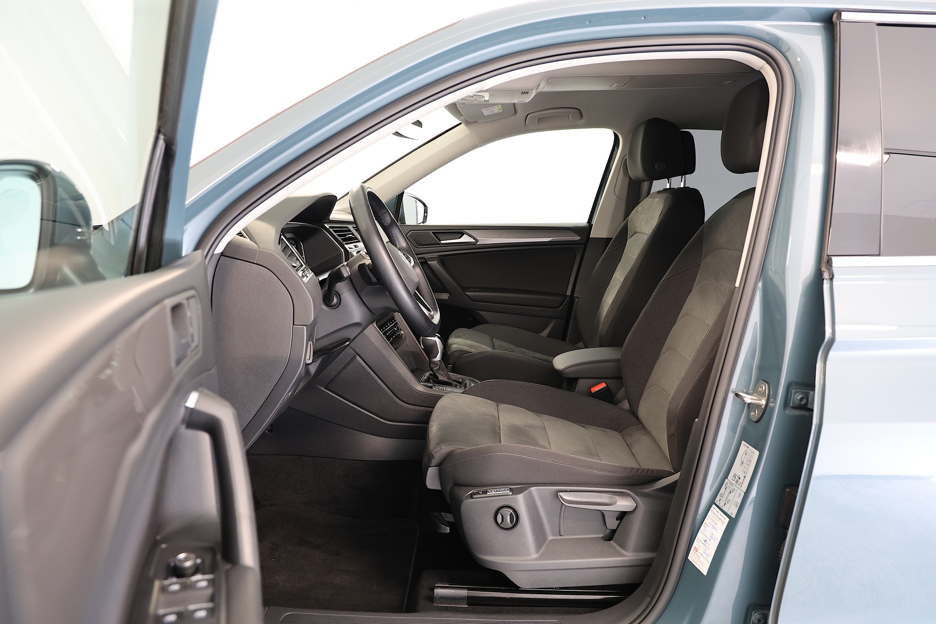 VW Tiguan Allspace 2.0TSI Life 4Motion DSG-image-5