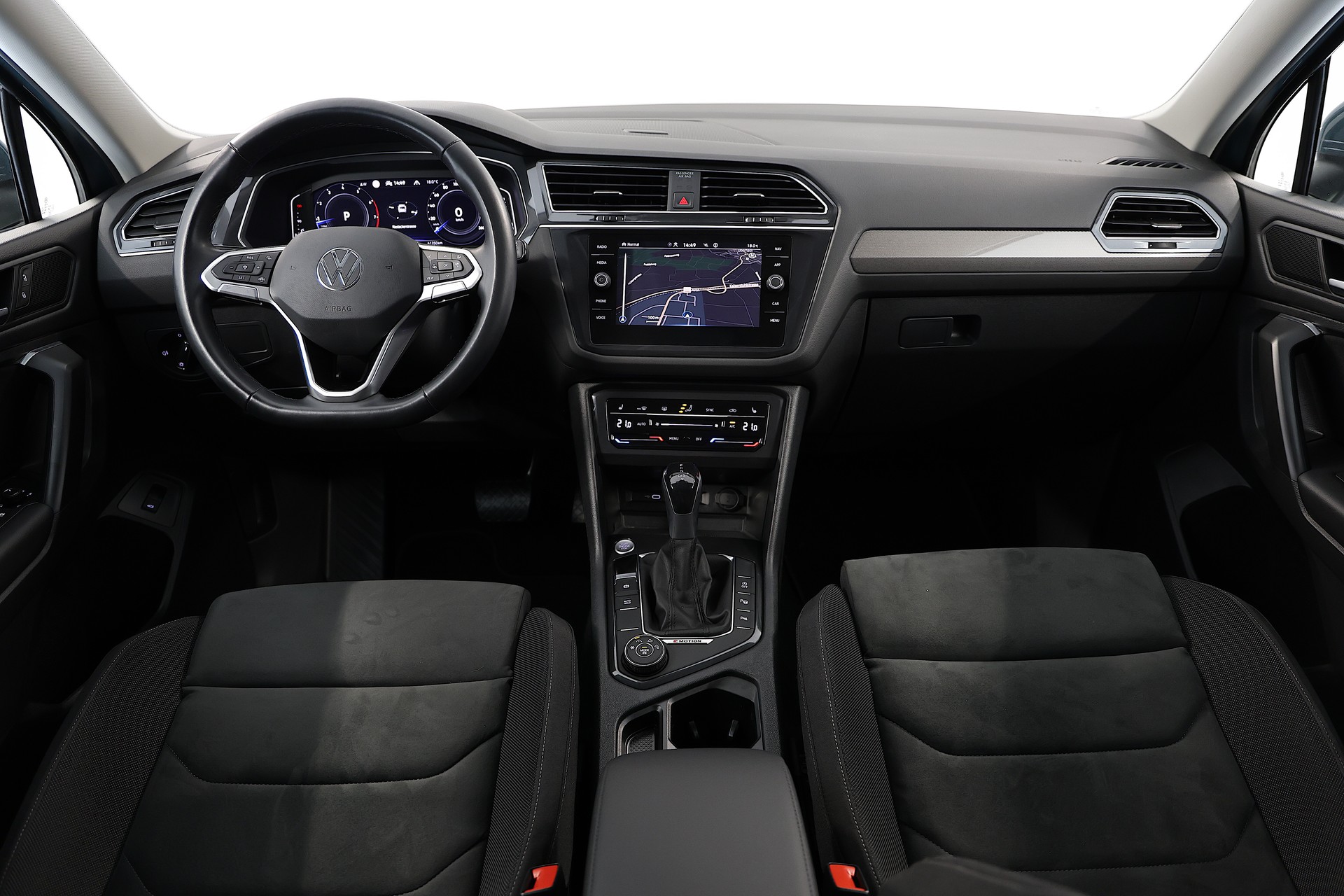 VW Tiguan Allspace 2.0TSI Life 4Motion DSG-image-9