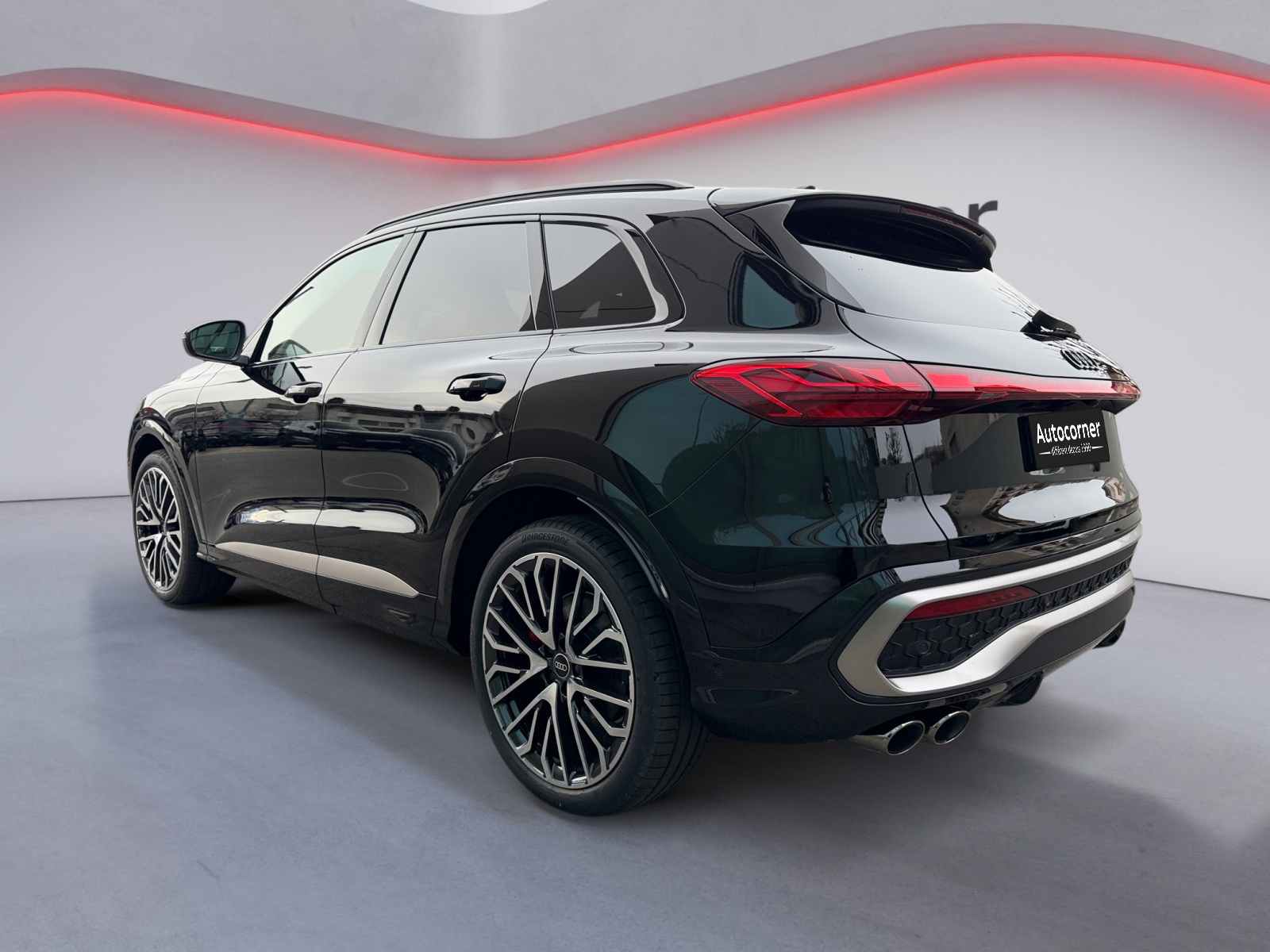 AUDI SQ5 TFSI quattro S-tronic-showroom-element-2
