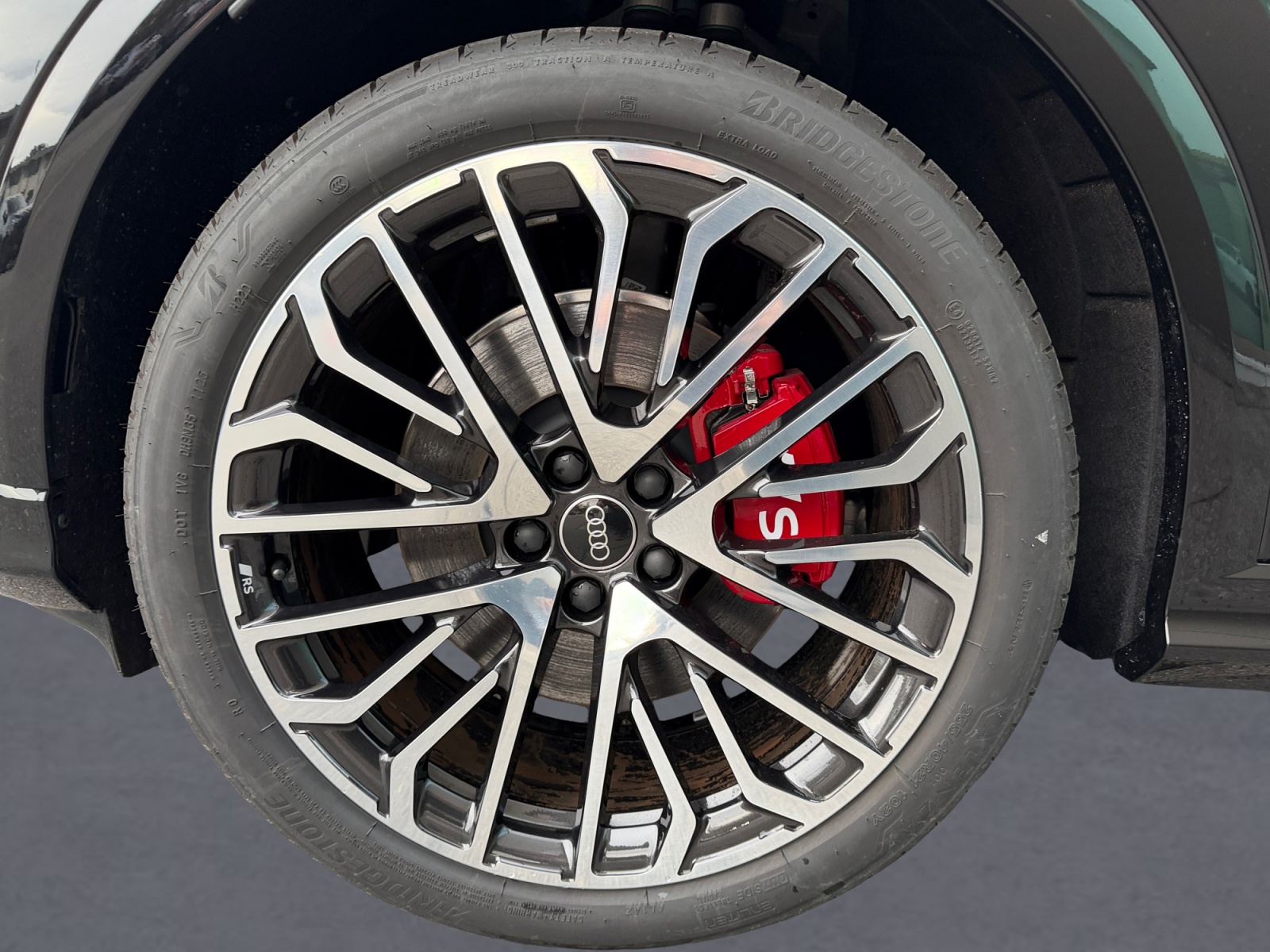 AUDI SQ5 TFSI quattro S-tronic-image-11