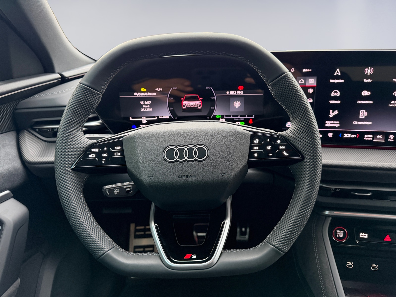 AUDI SQ5 TFSI quattro S-tronic-image-9