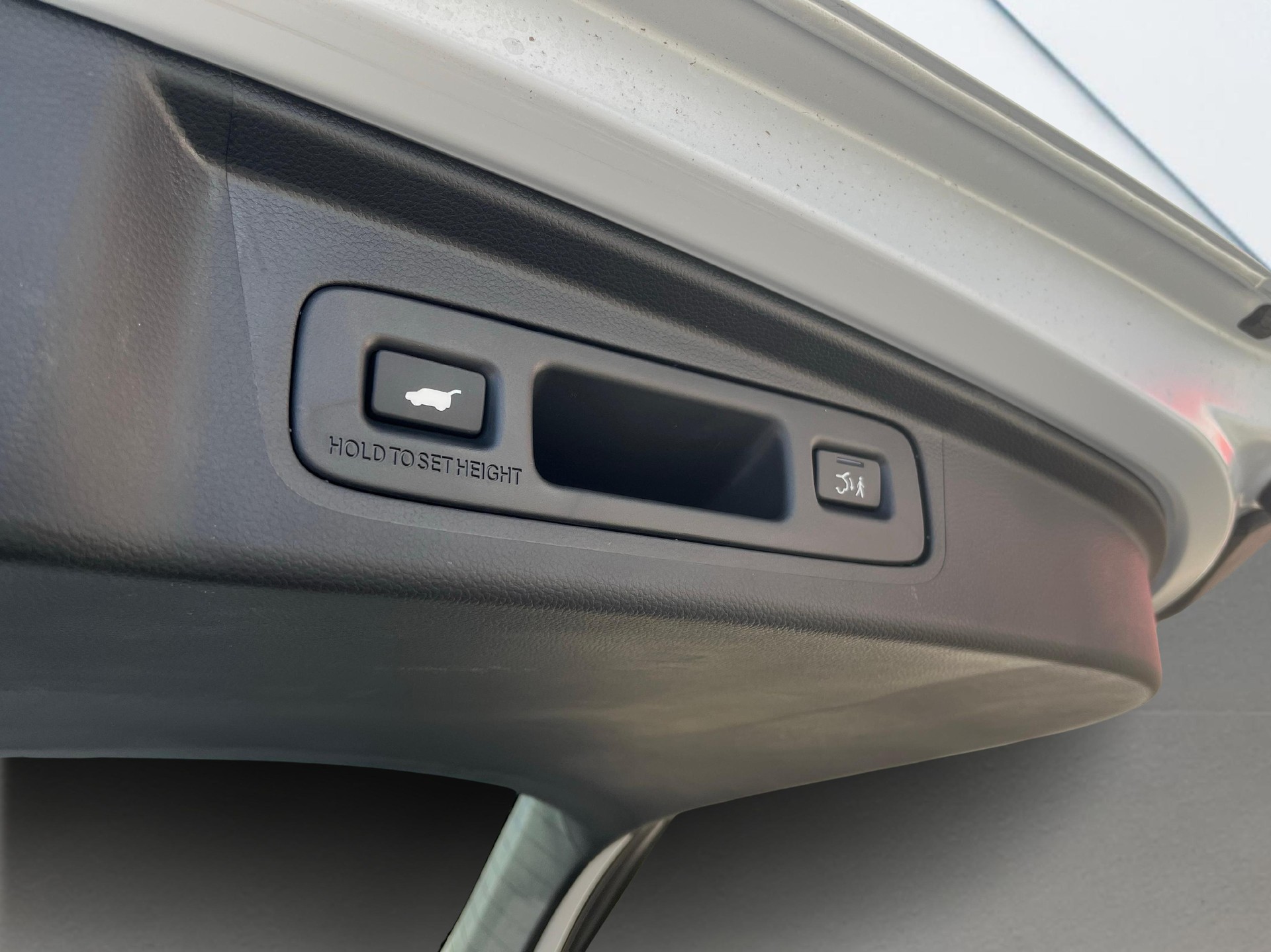 HONDA CR-V 2.0 i-MMD Advance 4WD - mit Aktionsleasing 1.9% und 8 Jahren Garantie!-image-12
