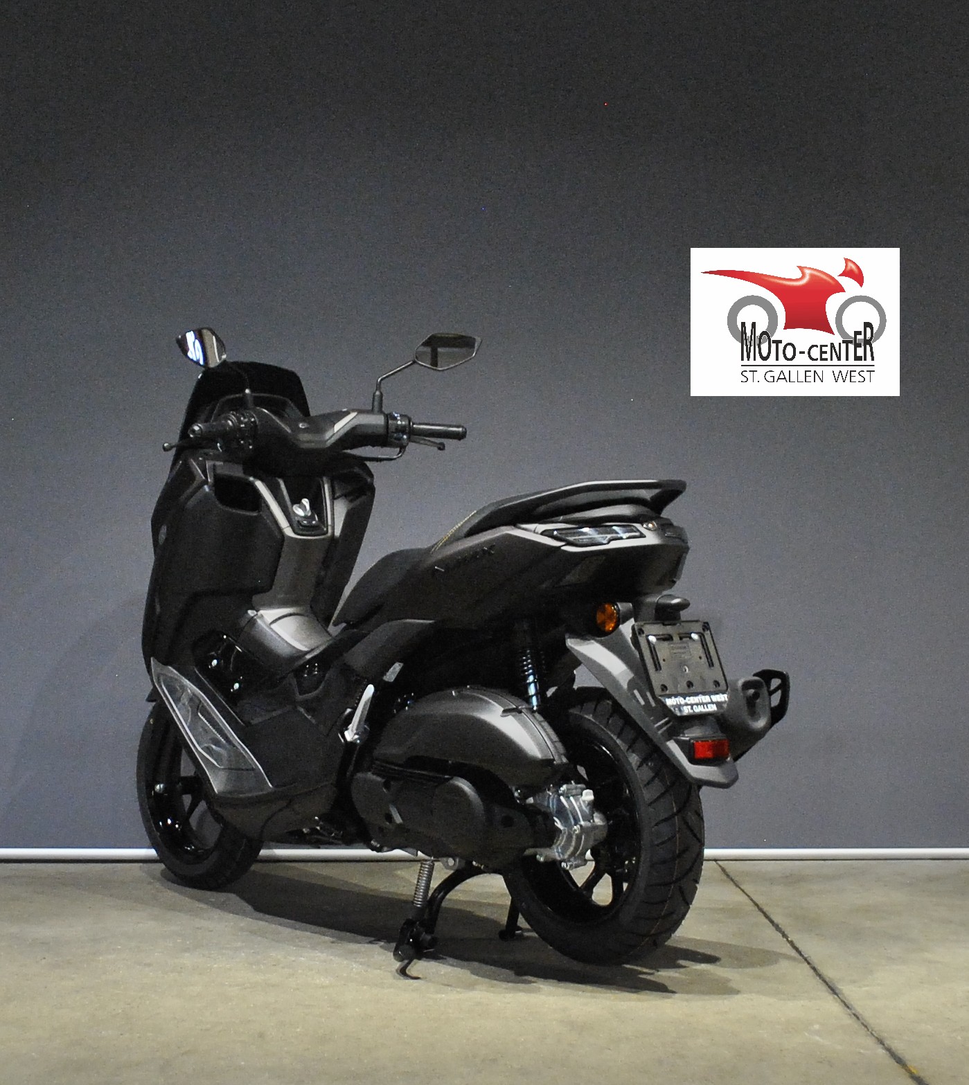 YAMAHA N-Max 125 Tech Max-showroom-element-3