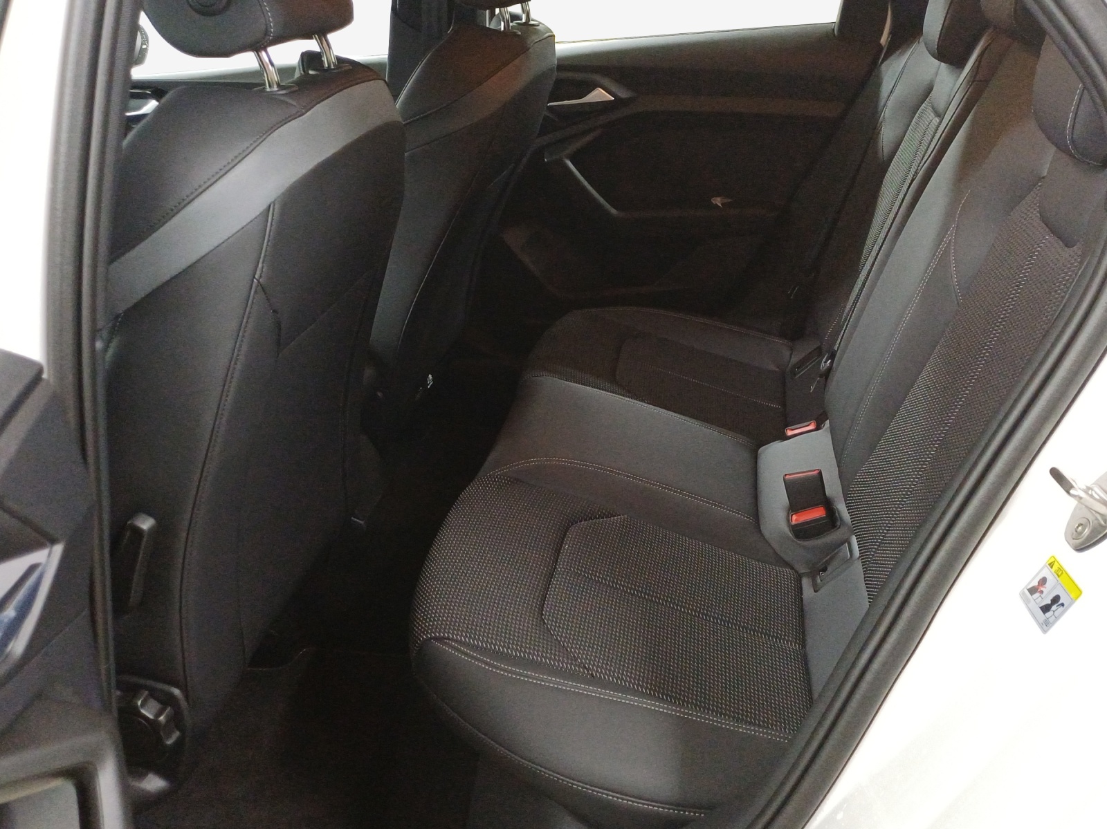 AUDI A1 Sportback 30 TFSI S-tronic-image-11
