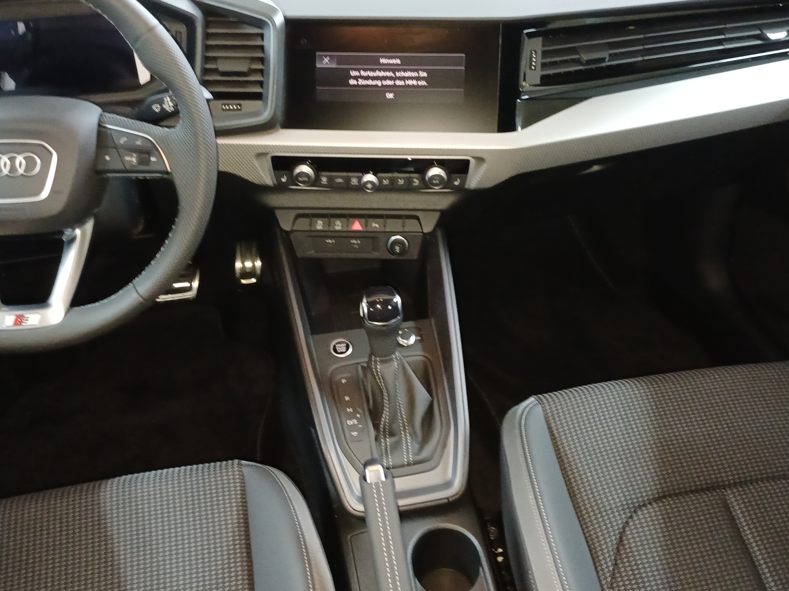 AUDI A1 Sportback 30 TFSI S-tronic-image-10