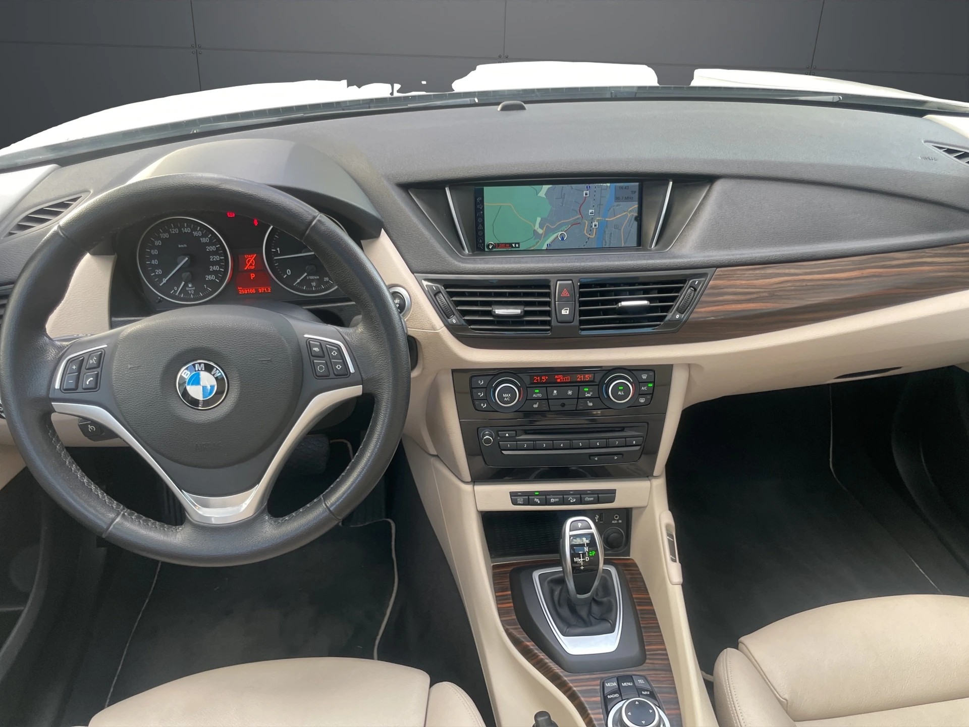 BMW X1 xDrive 20d xLine Steptronic-image-7