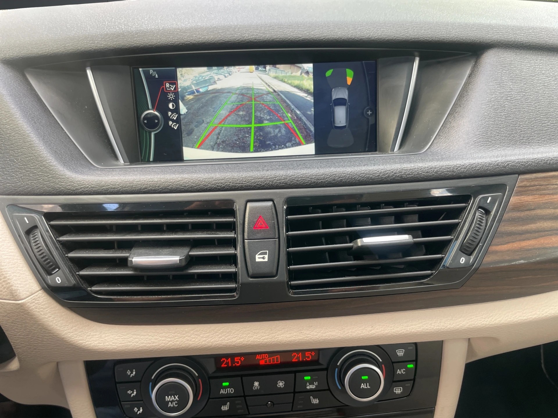 BMW X1 xDrive 20d xLine Steptronic-image-8