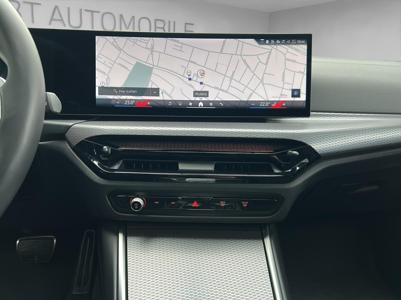 BMW 320d xDrive Touring-image-9