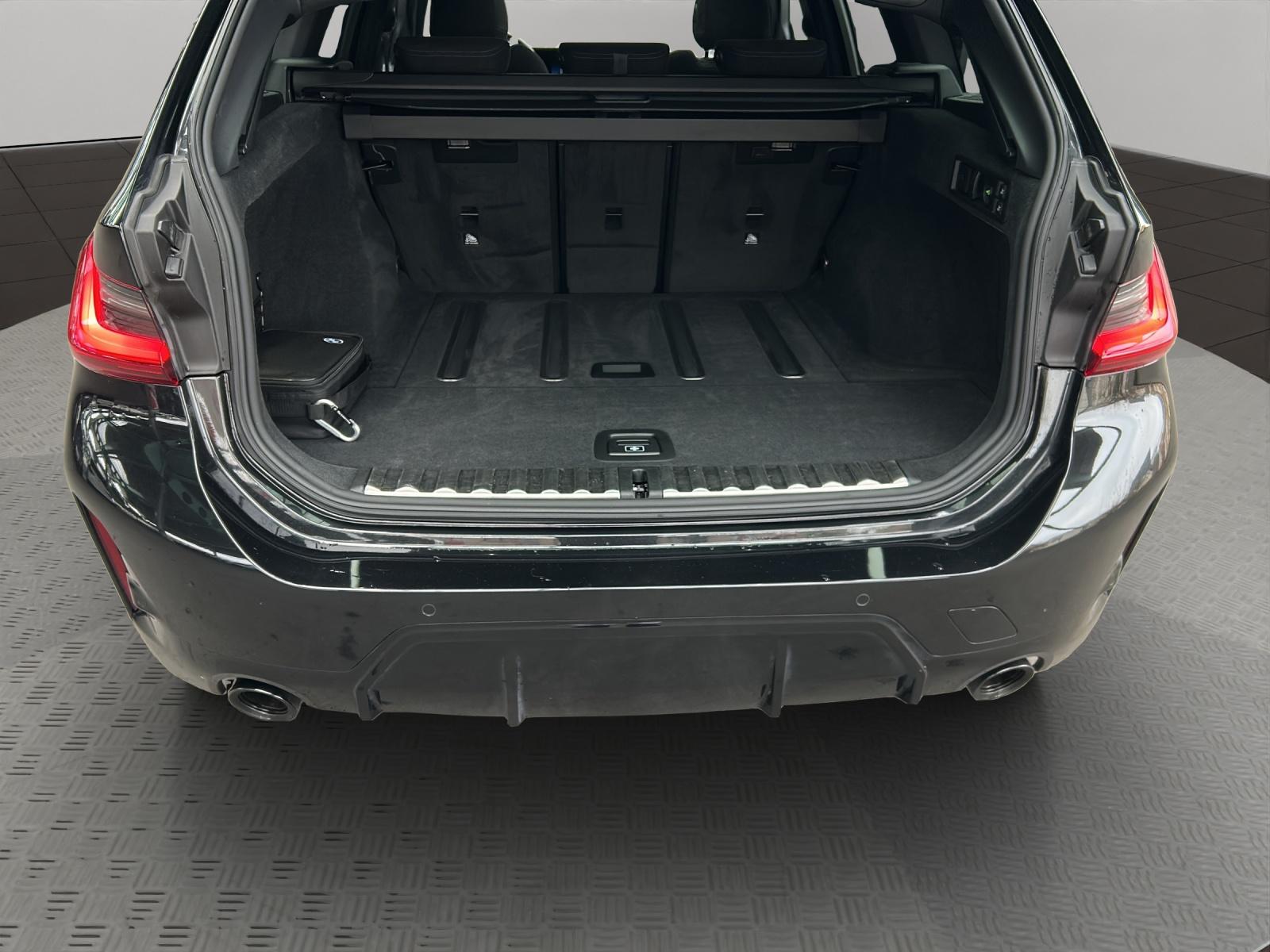 BMW 320d xDrive Touring-image-23