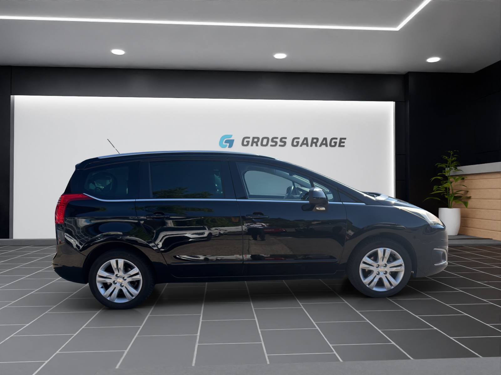 PEUGEOT 5008 1.6 BlueHDi Allure-image-2