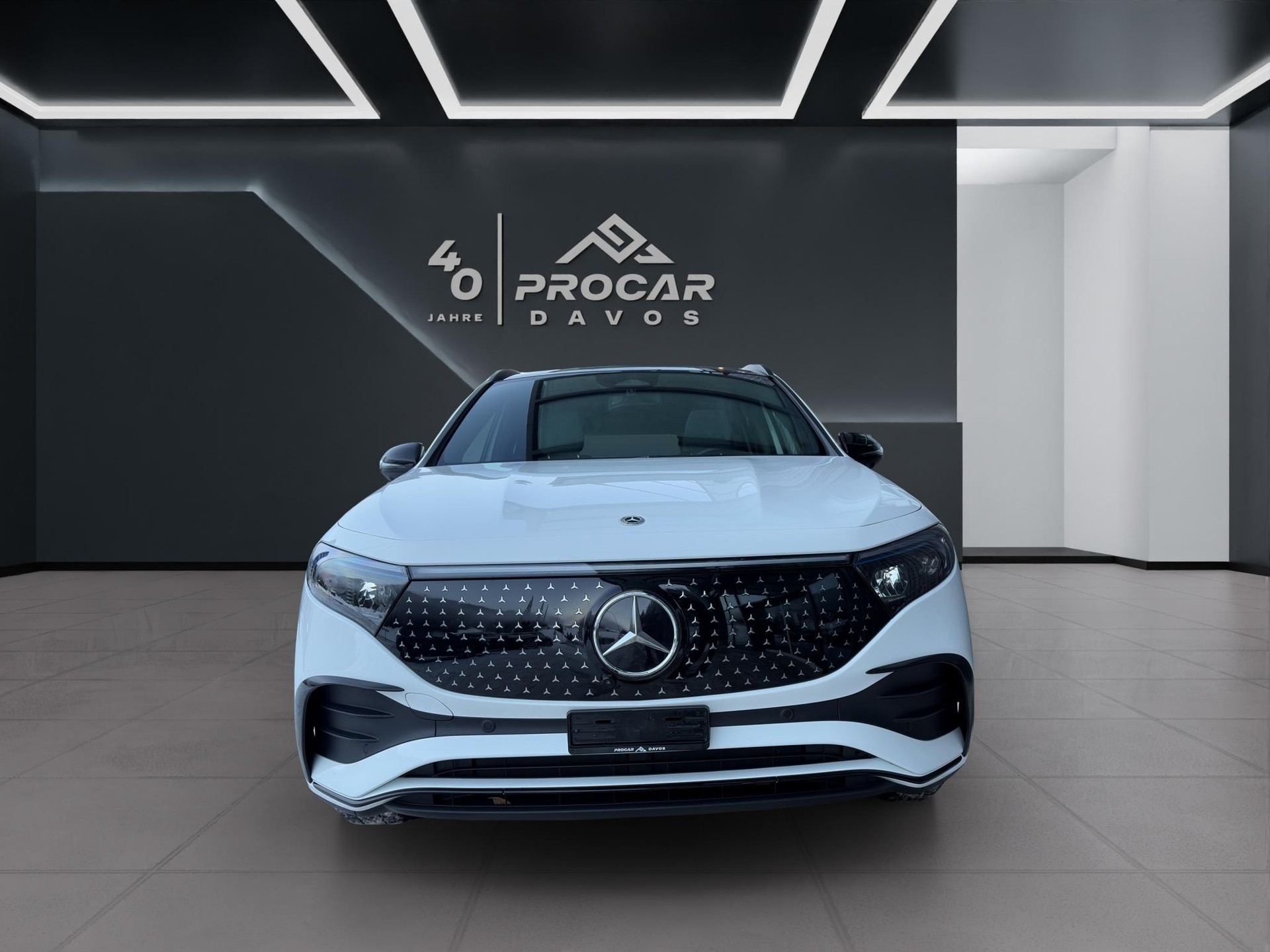 MERCEDES-BENZ EQA 350 Swiss Star AMG Line 4matic-image-1