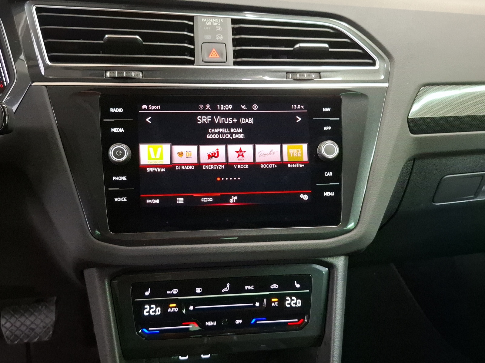 VW Tiguan 2.0 TDI SCR Elegance 4Motion DSG-image-10