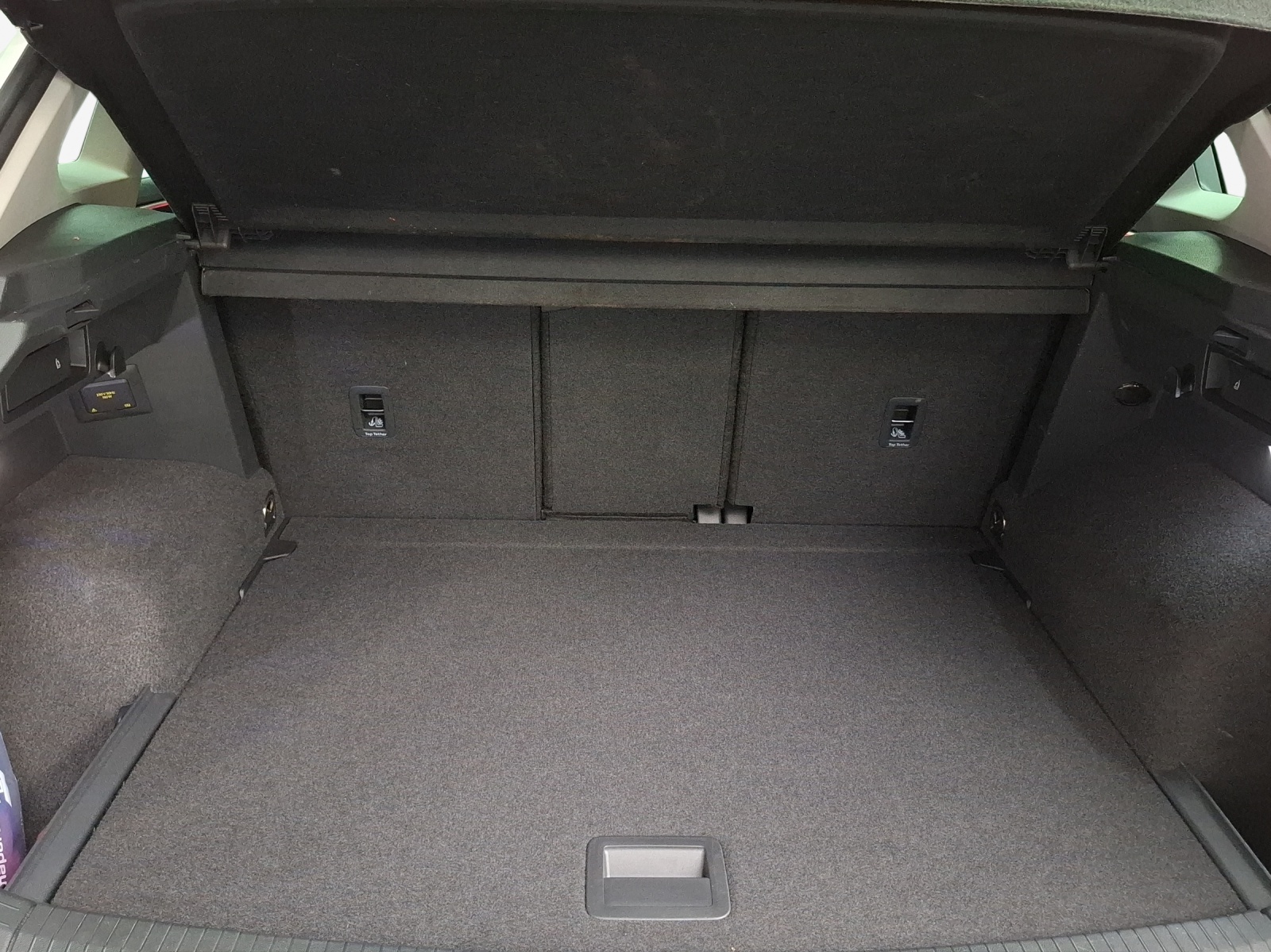 VW Tiguan 2.0 TDI SCR Elegance 4Motion DSG-image-12