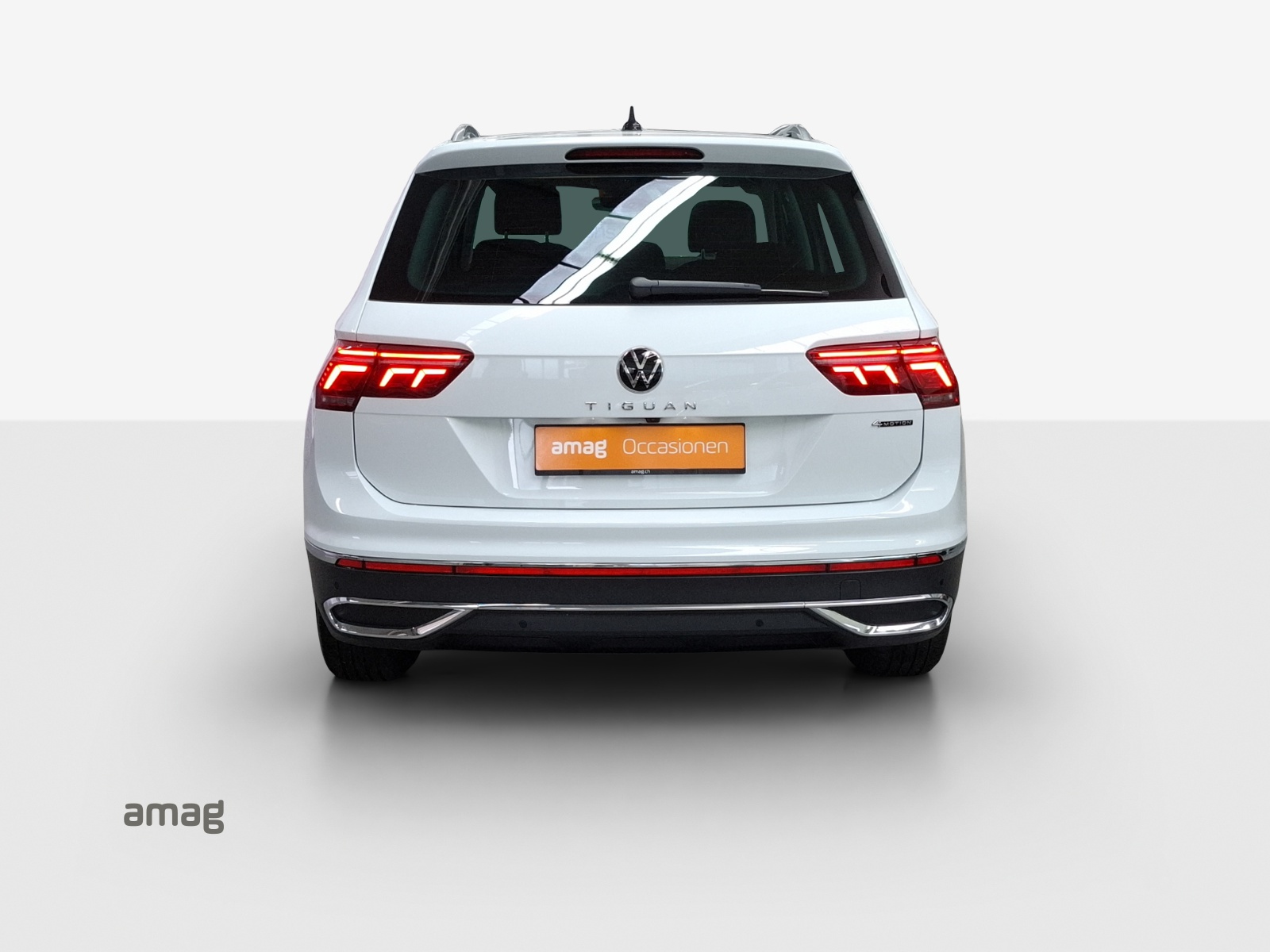 VW Tiguan 2.0 TDI SCR Elegance 4Motion DSG-image-3