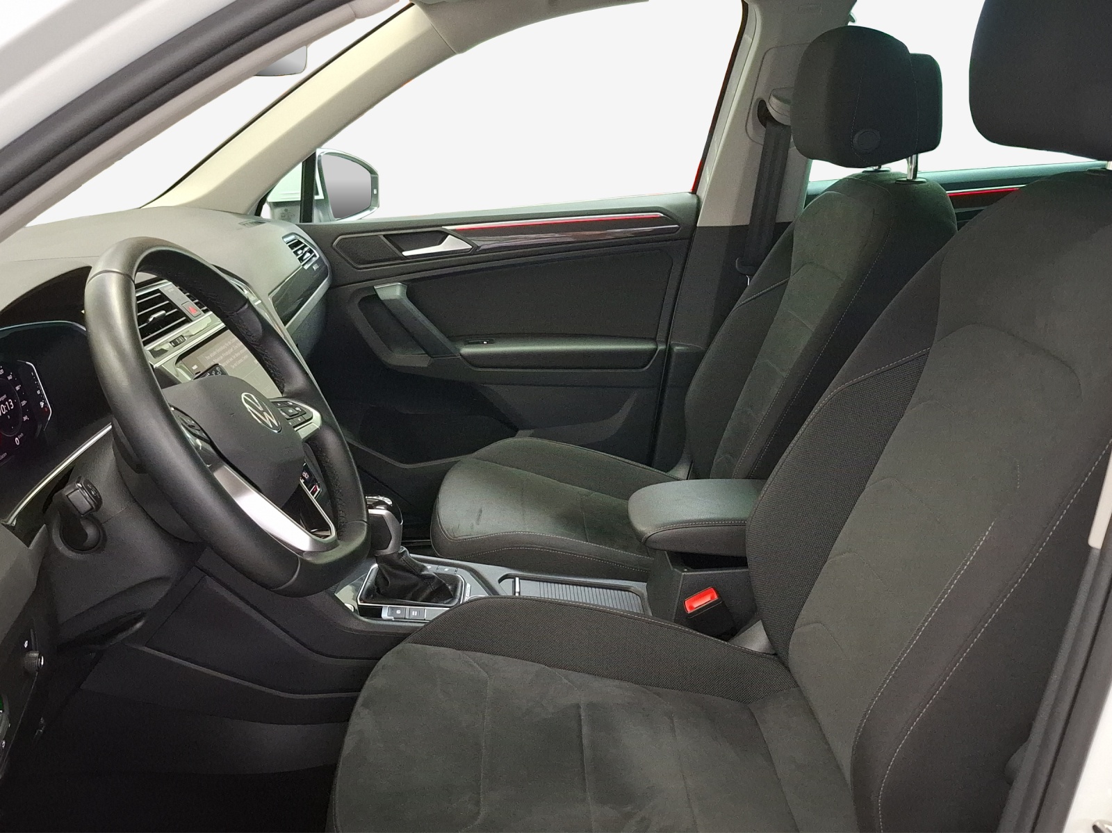 VW Tiguan 2.0 TDI SCR Elegance 4Motion DSG-image-7
