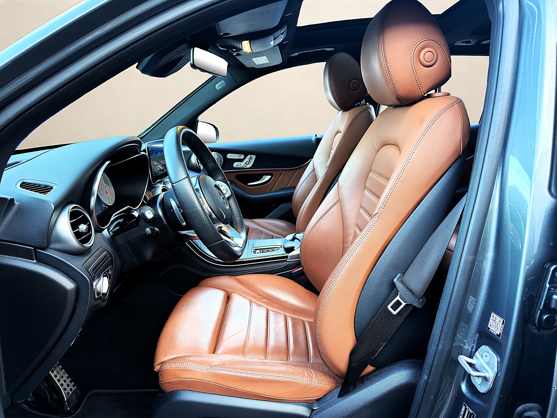 MERCEDES-BENZ GLC 300 * AMG Line * 4Matic 9G-Tronic-image-8