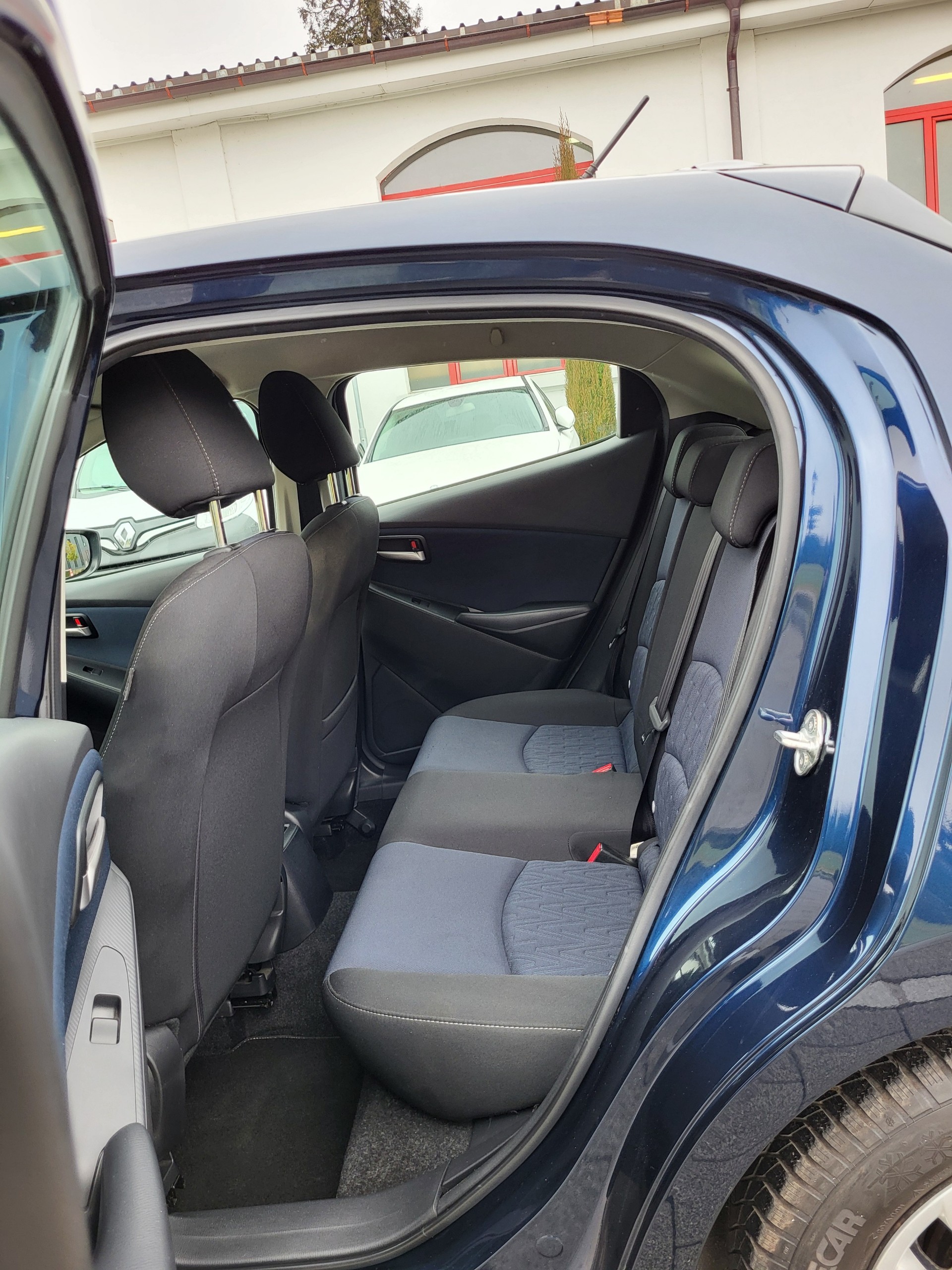 MAZDA 2 1.5i 16V Skyactiv-G Ambition-image-12