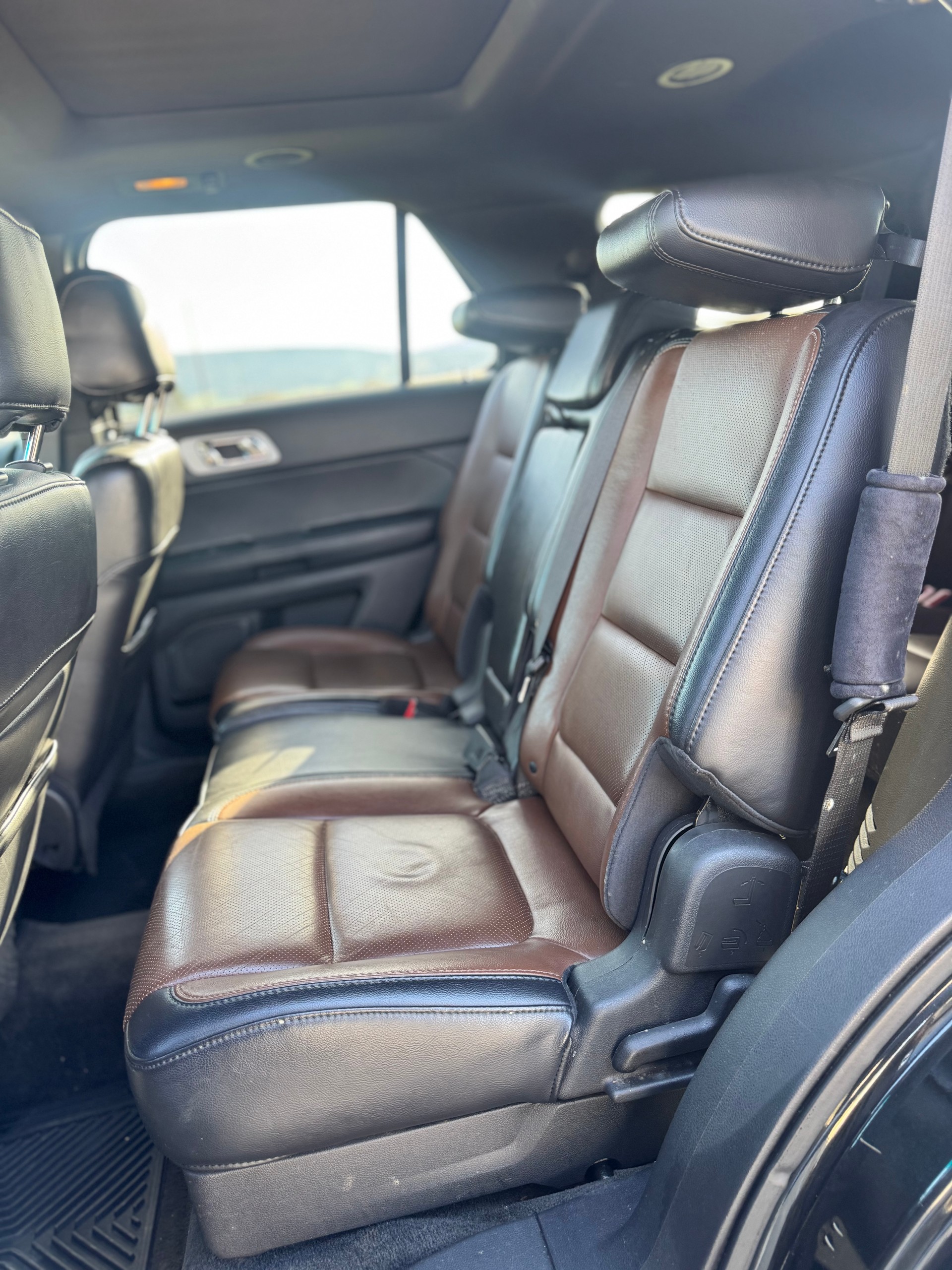 FORD EXPLORER 2WD-image-5