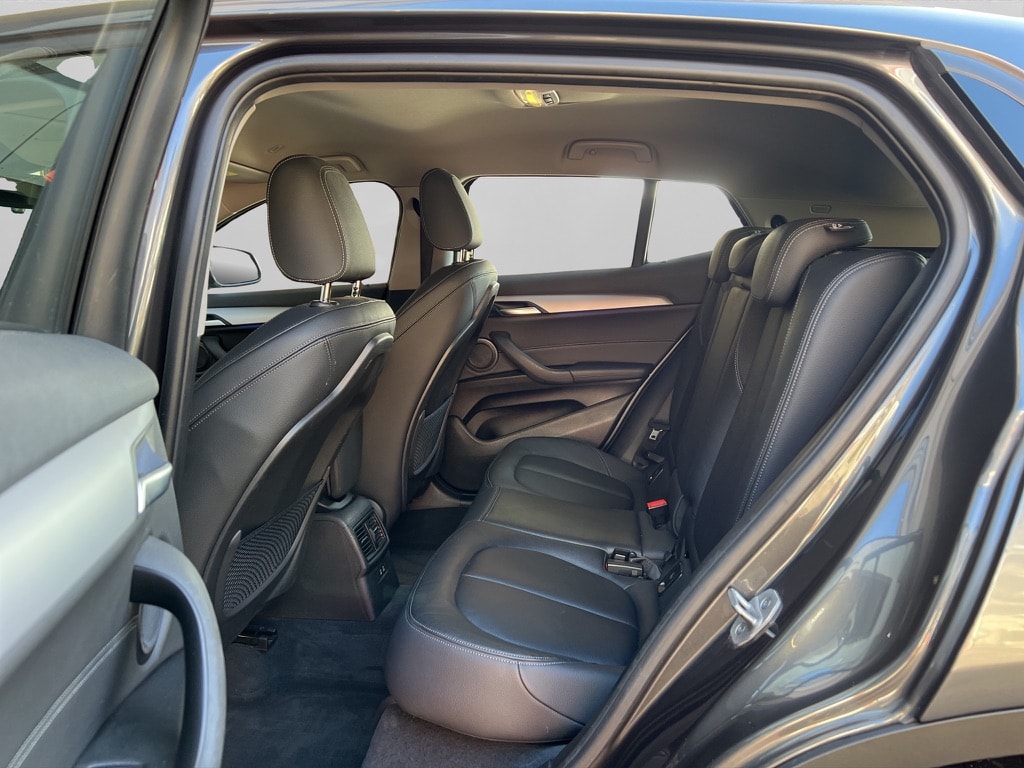 BMW X2 sDrive 18i-image-10