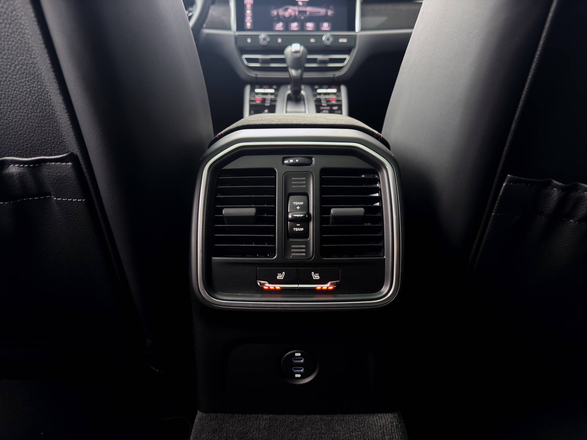 PORSCHE Macan GTS-image-12