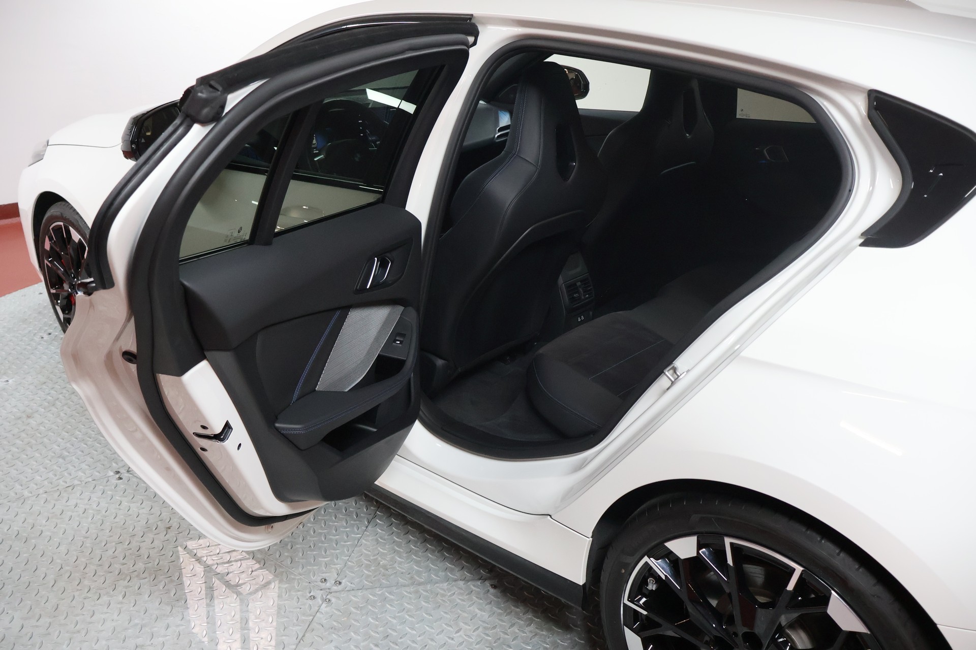 BMW M135 xDrive M Sport Pro-image-16