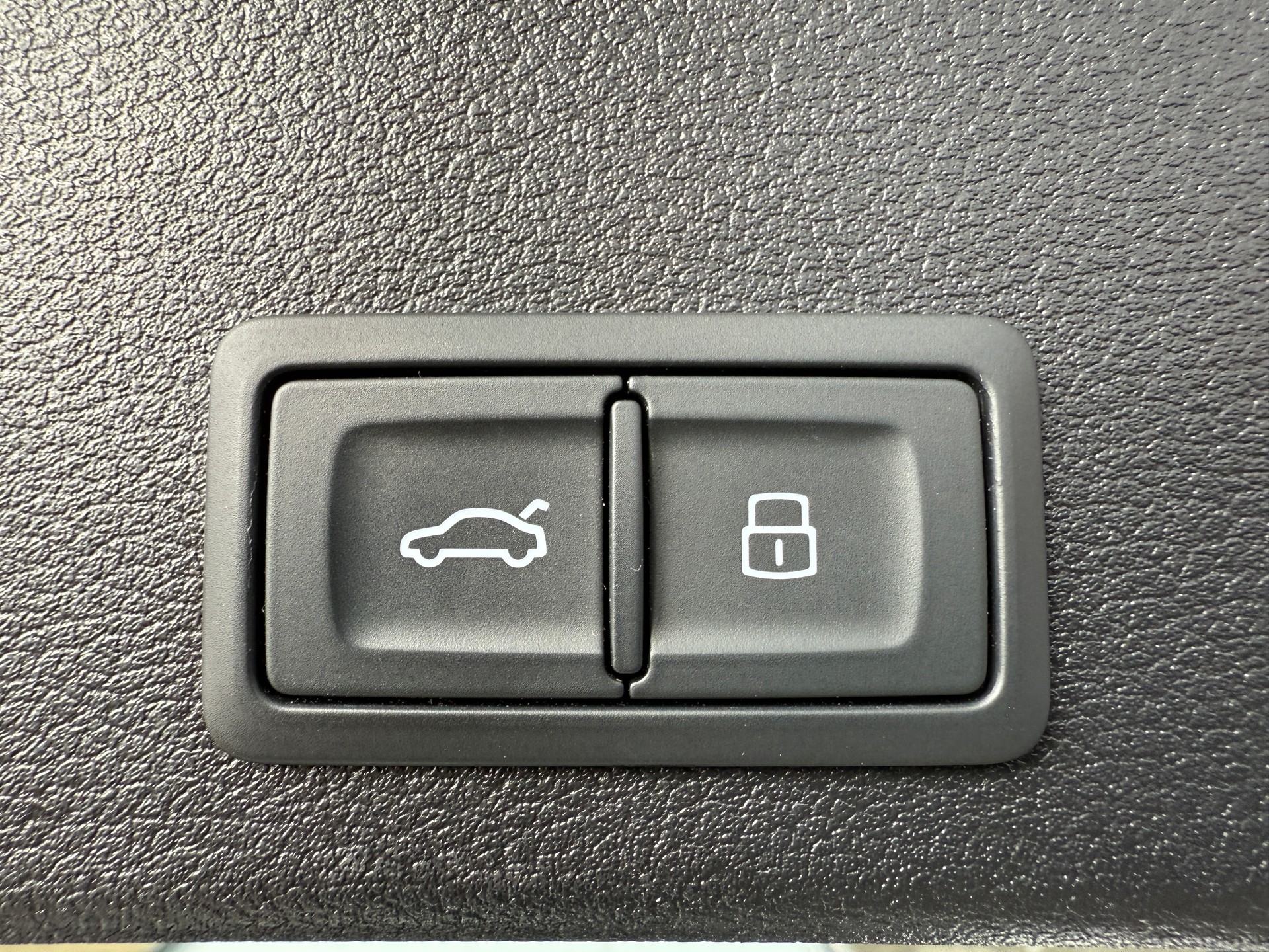 AUDI A4 Avant 45 TFSI S line S-tronic quattro-image-13